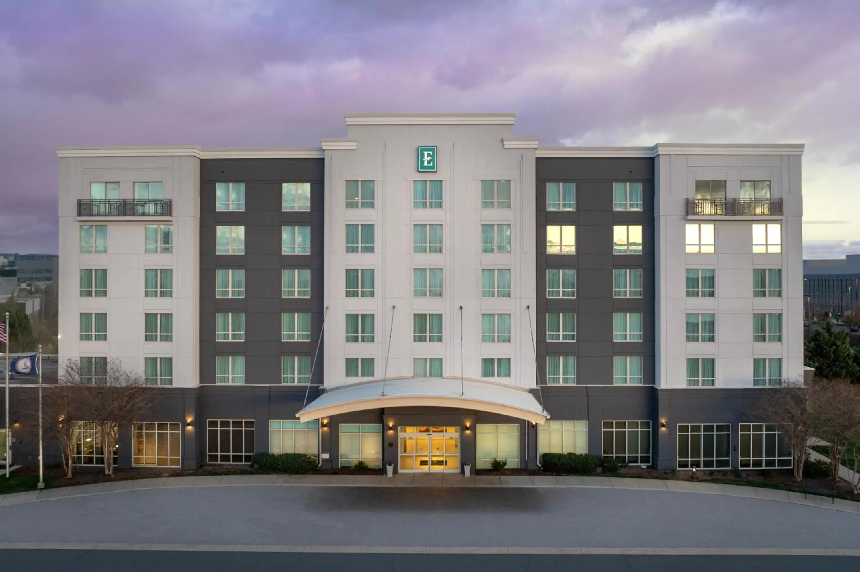 Property building in Embassy Suites by Hilton Dulles North Loudoun Property building in Embassy Suites by Hilton Dulles North Loudoun