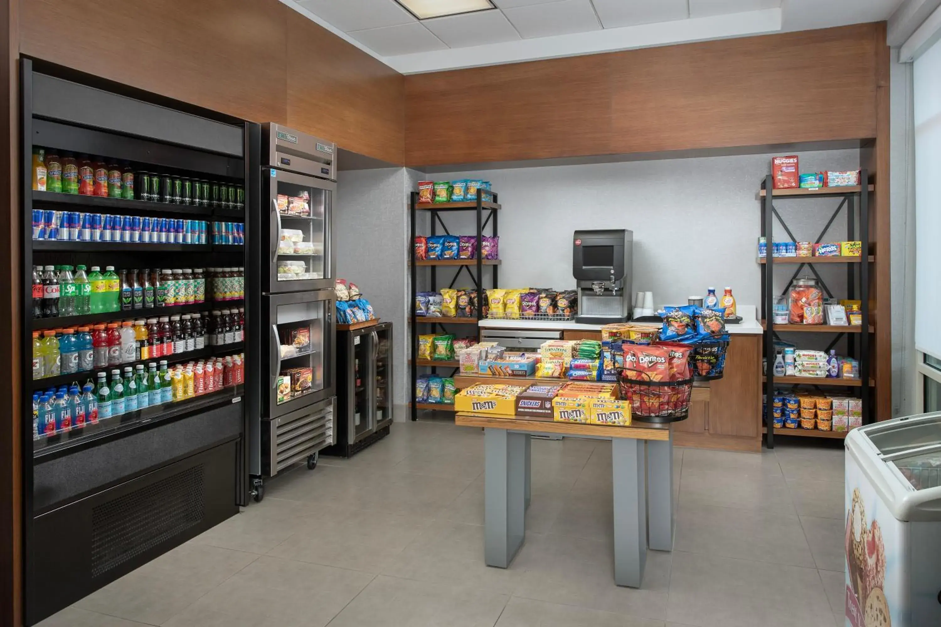 Food and drinks in Embassy Suites by Hilton Dulles North Loudoun Food and drinks in Embassy Suites by Hilton Dulles North Loudoun