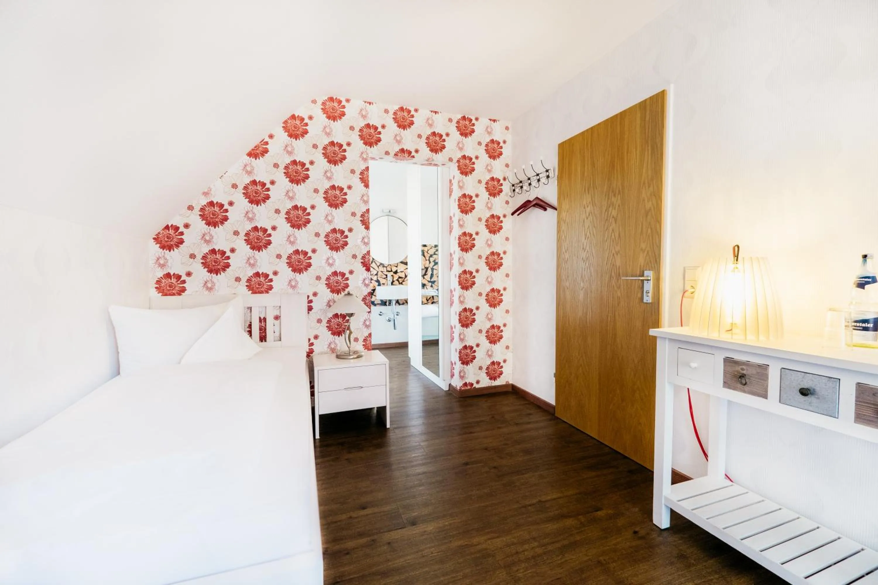 Photo of the whole room, Bed in Hotel Restaurant Peterle