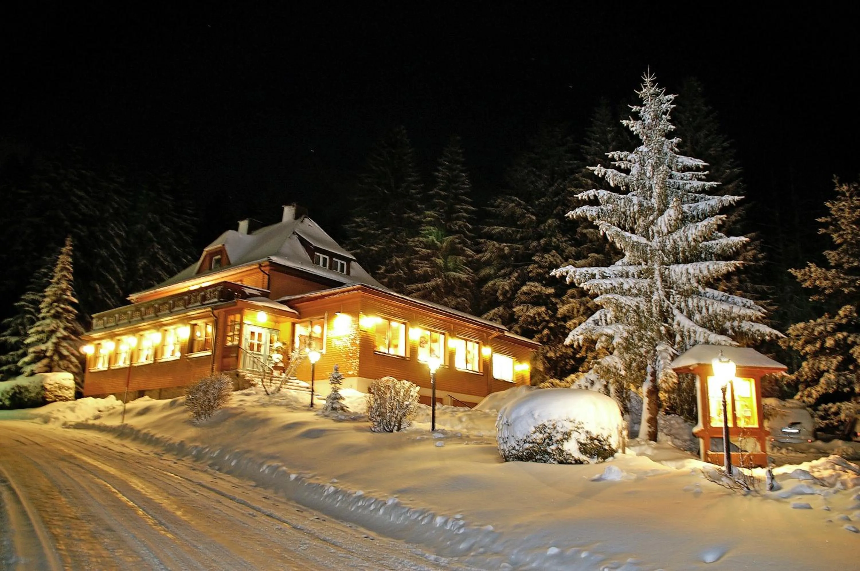 Facade/entrance in Hotel Restaurant Peterle