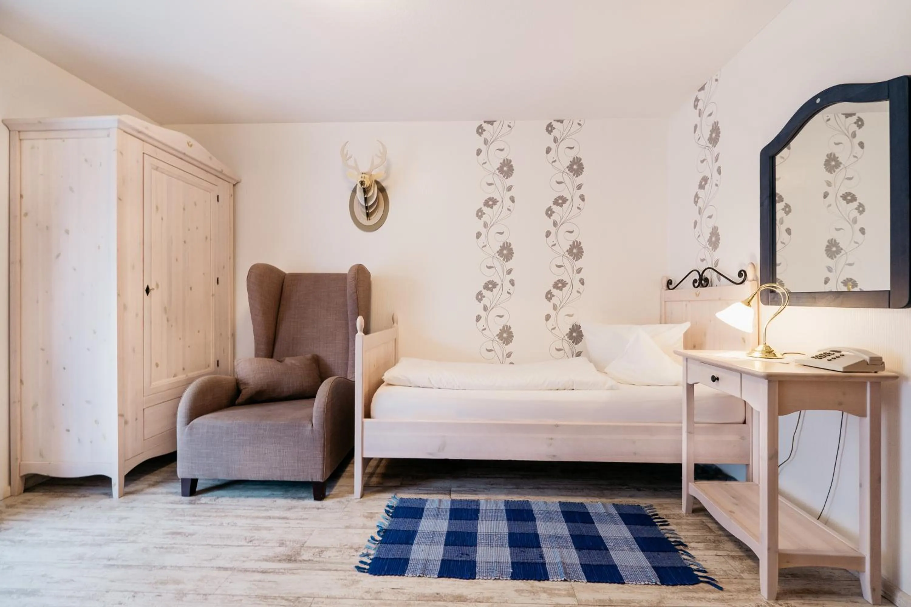 Photo of the whole room, Bed in Hotel Restaurant Peterle