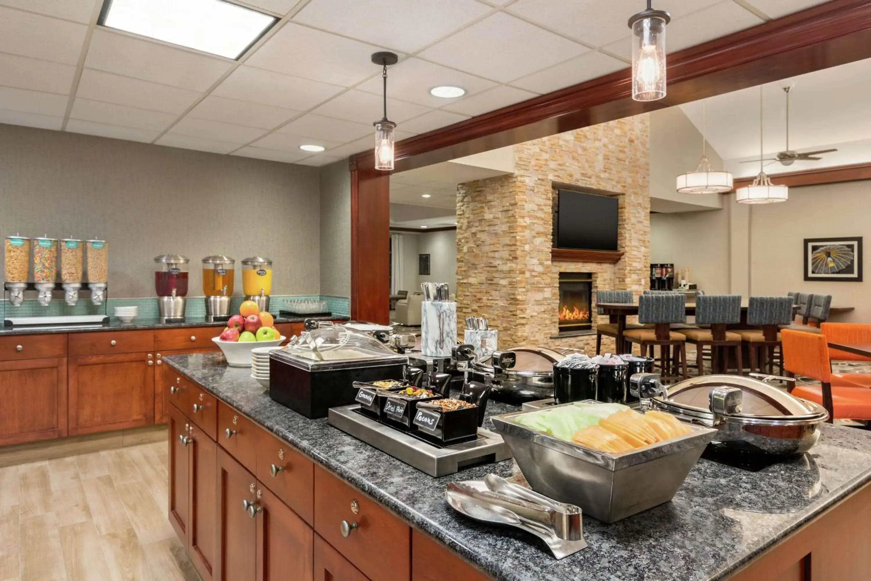 Breakfast in Homewood Suites by Hilton Dulles-North Loudoun Breakfast in Homewood Suites by Hilton Dulles-North Loudoun