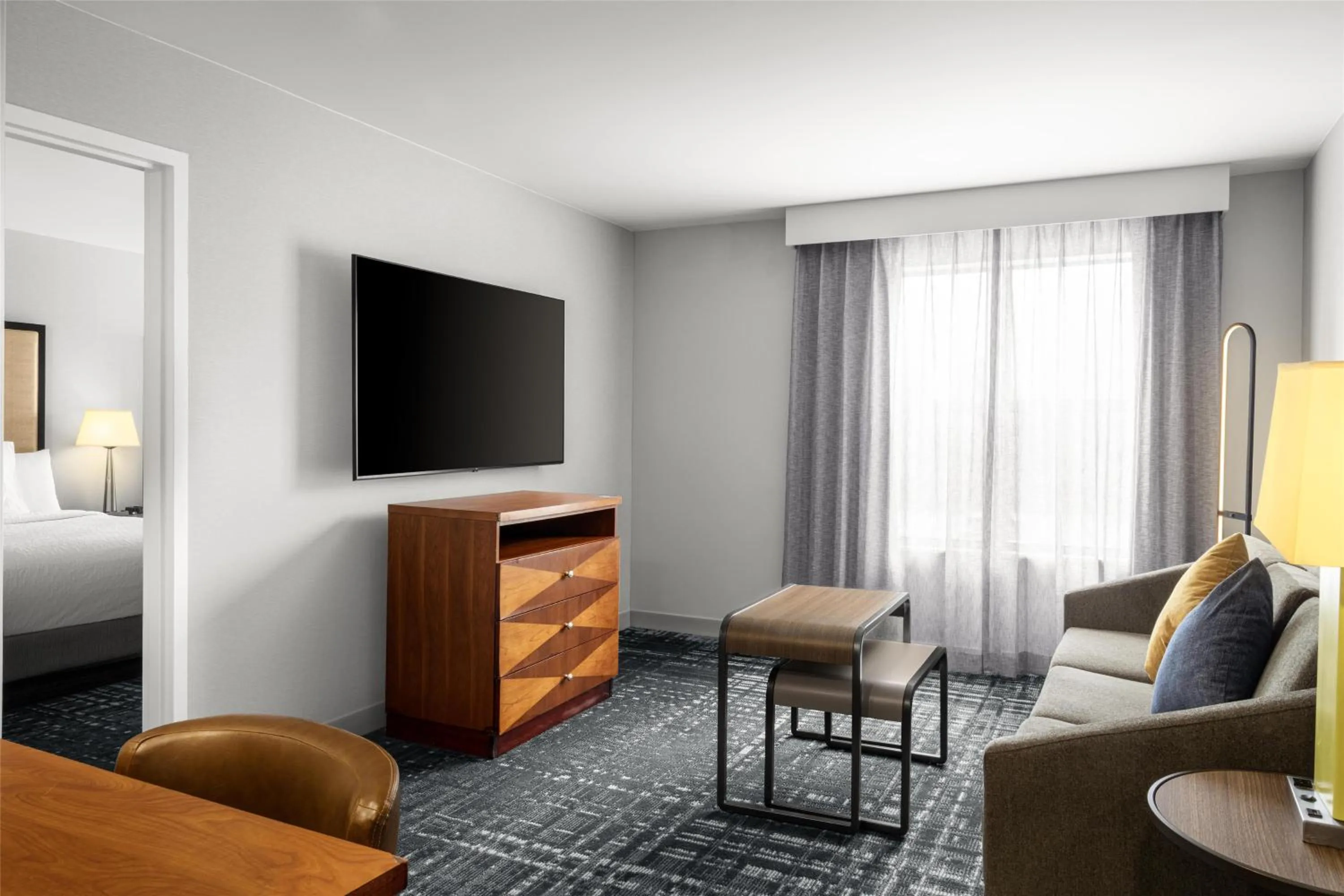 Living room, Bed in Homewood Suites by Hilton Dulles-North Loudoun