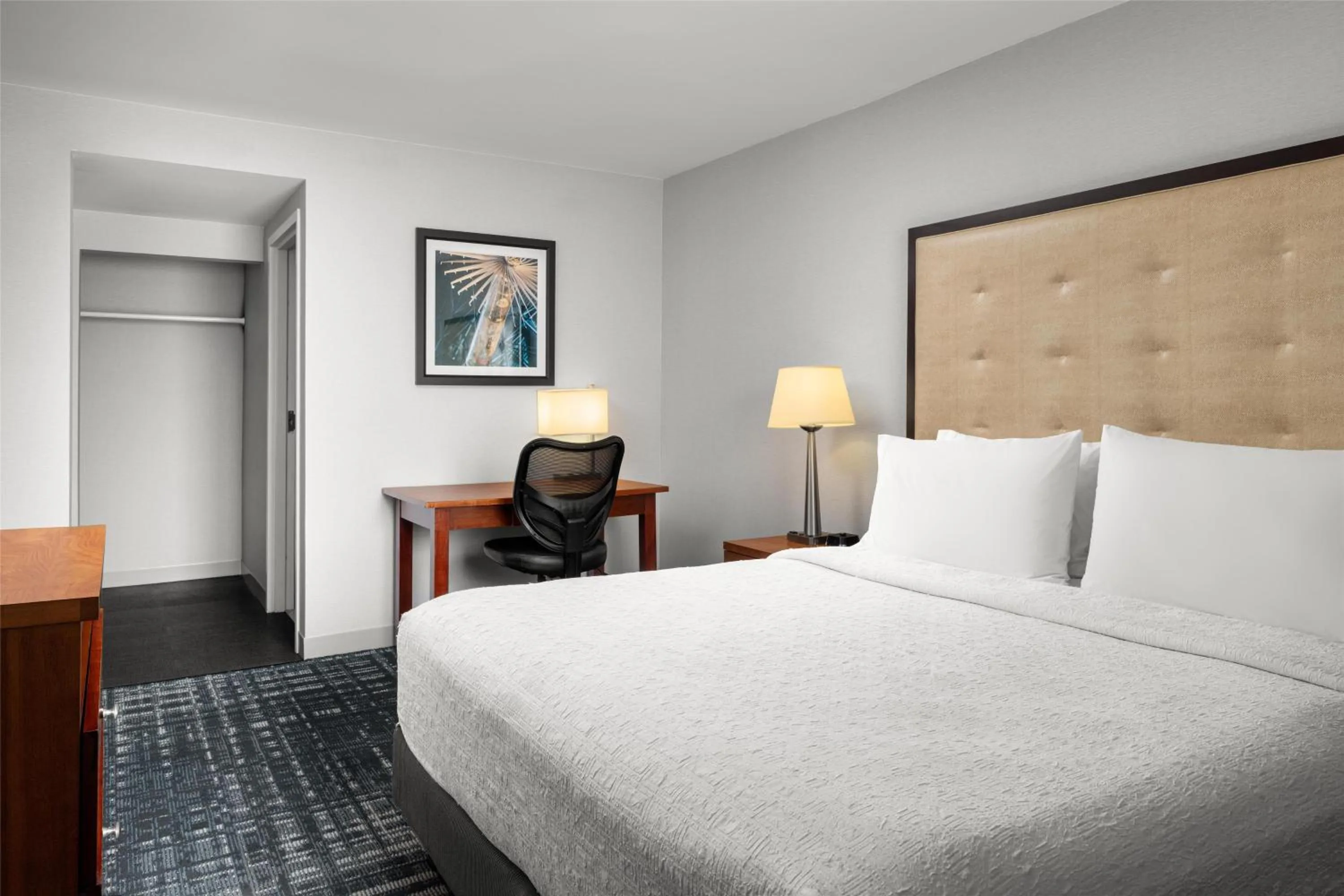 Bed in Homewood Suites by Hilton Dulles-North Loudoun