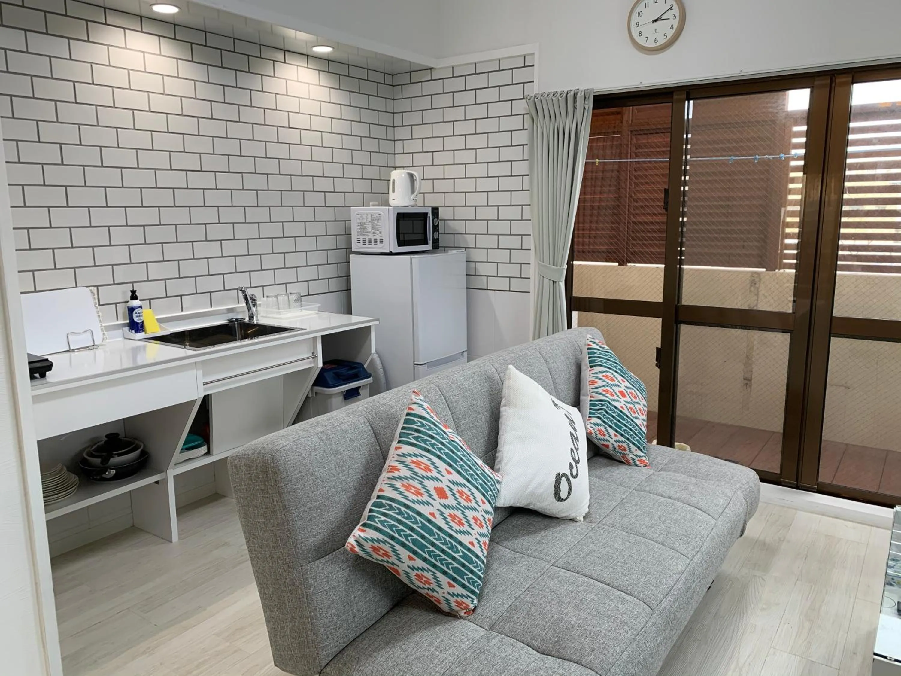 Kitchen or kitchenette in Maximum of 21 people can be rented in one building 3 minutes walk to Tomari Port 10 minutes drive to the airport No parking lot 30 seconds walk from paid parking lot warayunso port city May