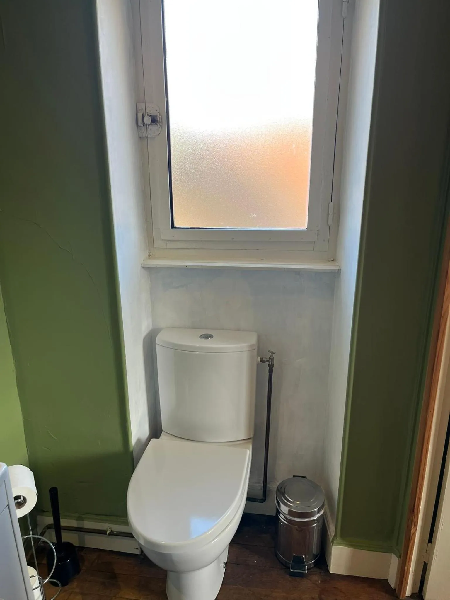 Toilet in Maison de la Comtesse
