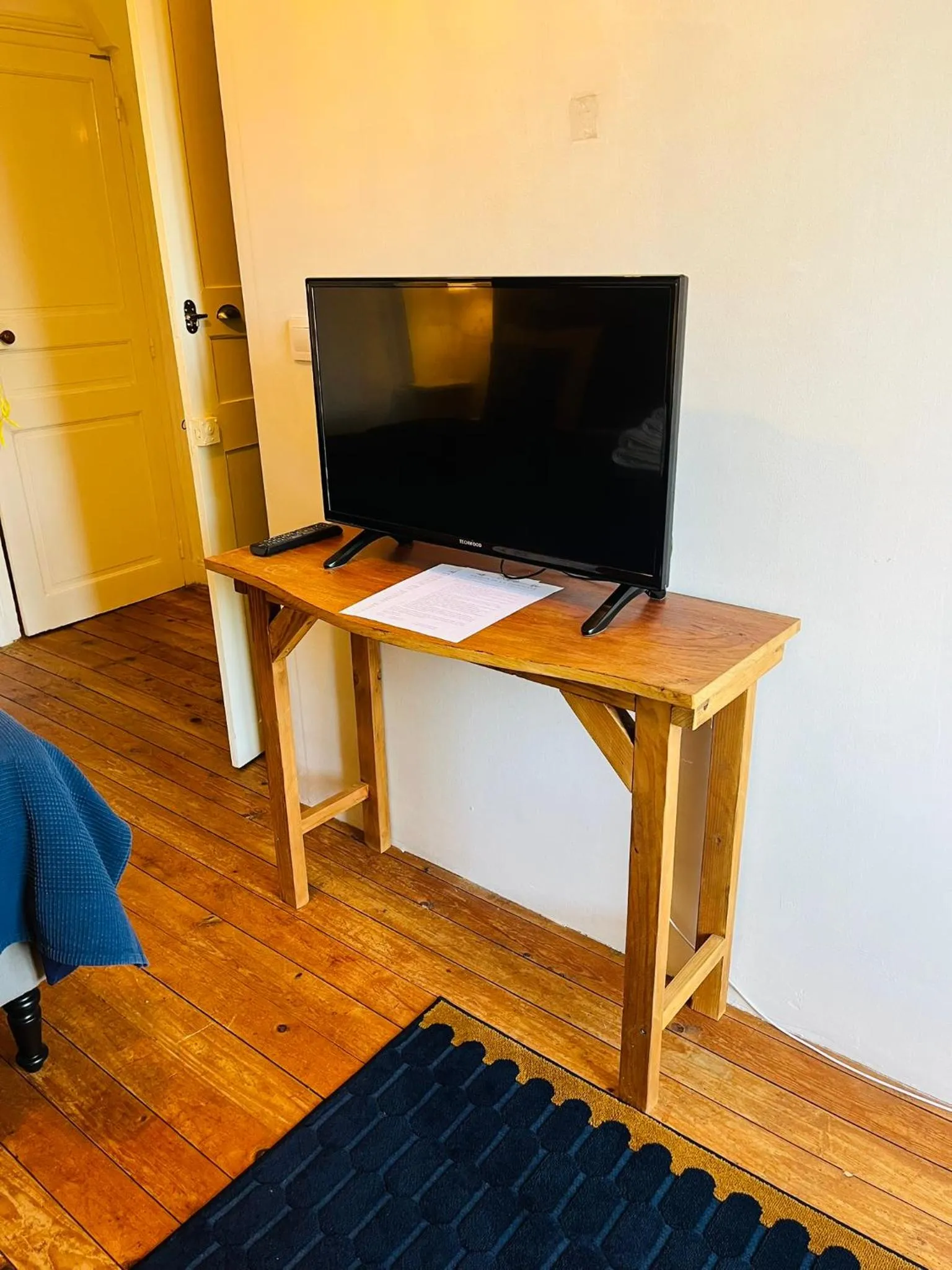 TV and multimedia in Maison de la Comtesse