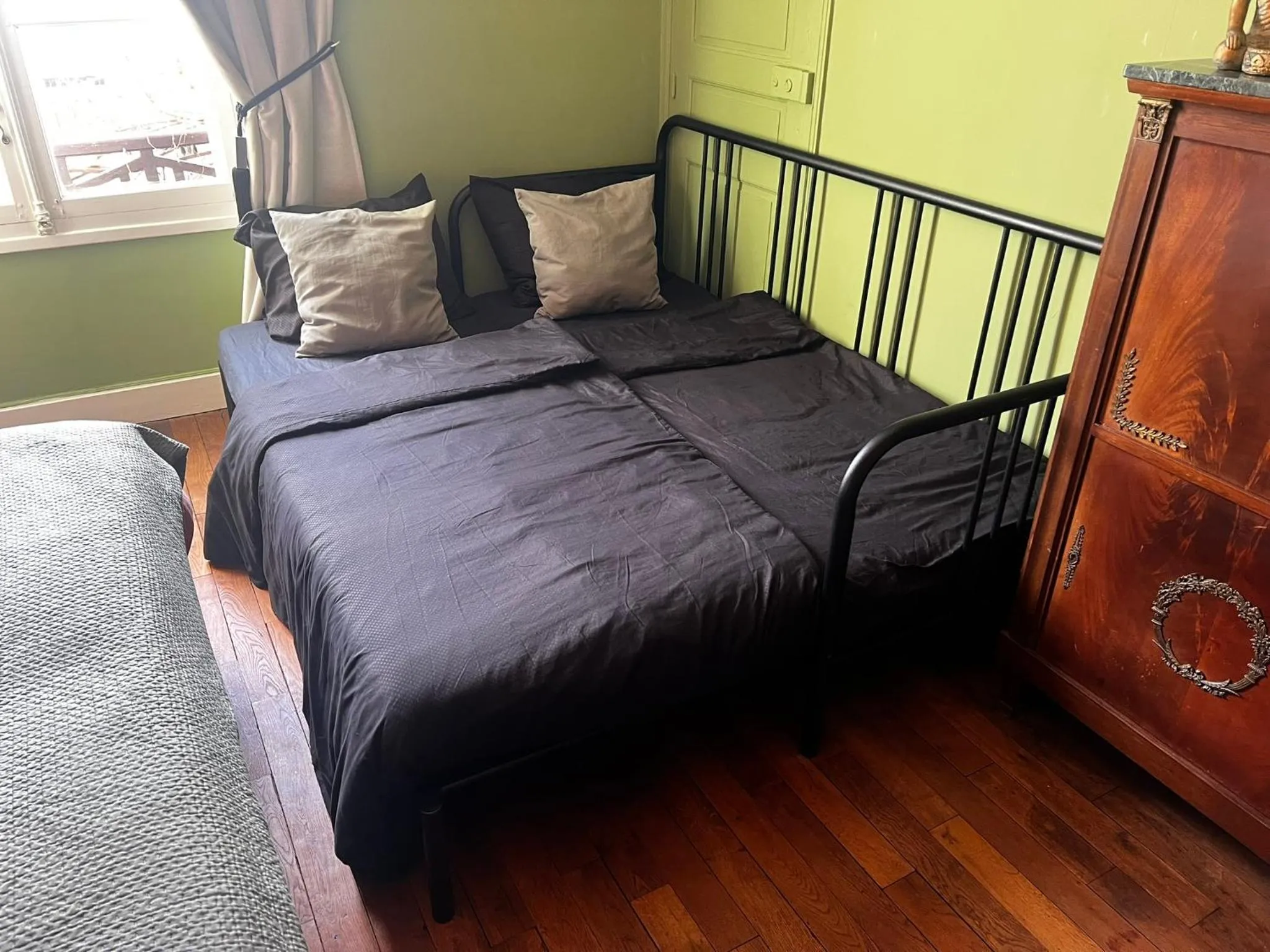 Bed in Maison de la Comtesse