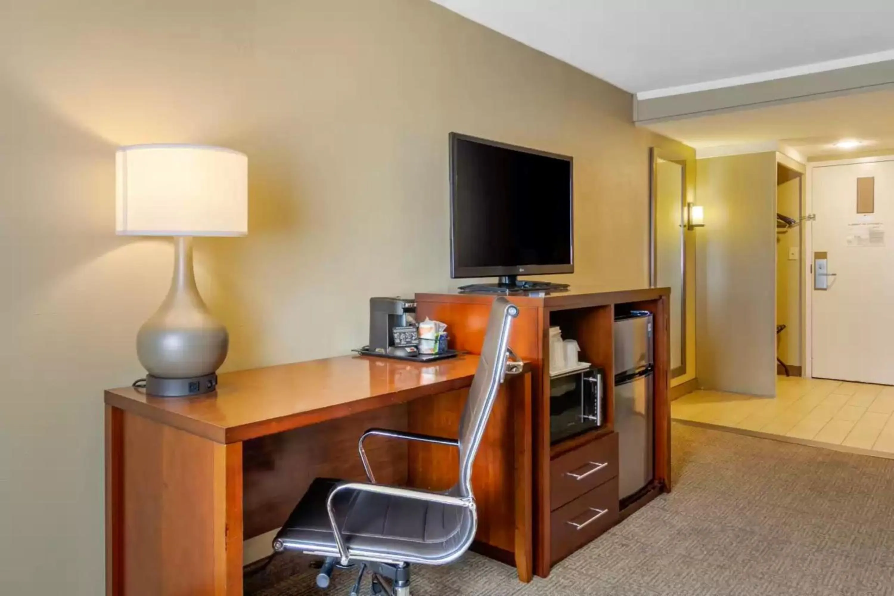 Photo of the whole room in Holiday Inn Express Denver Central - North