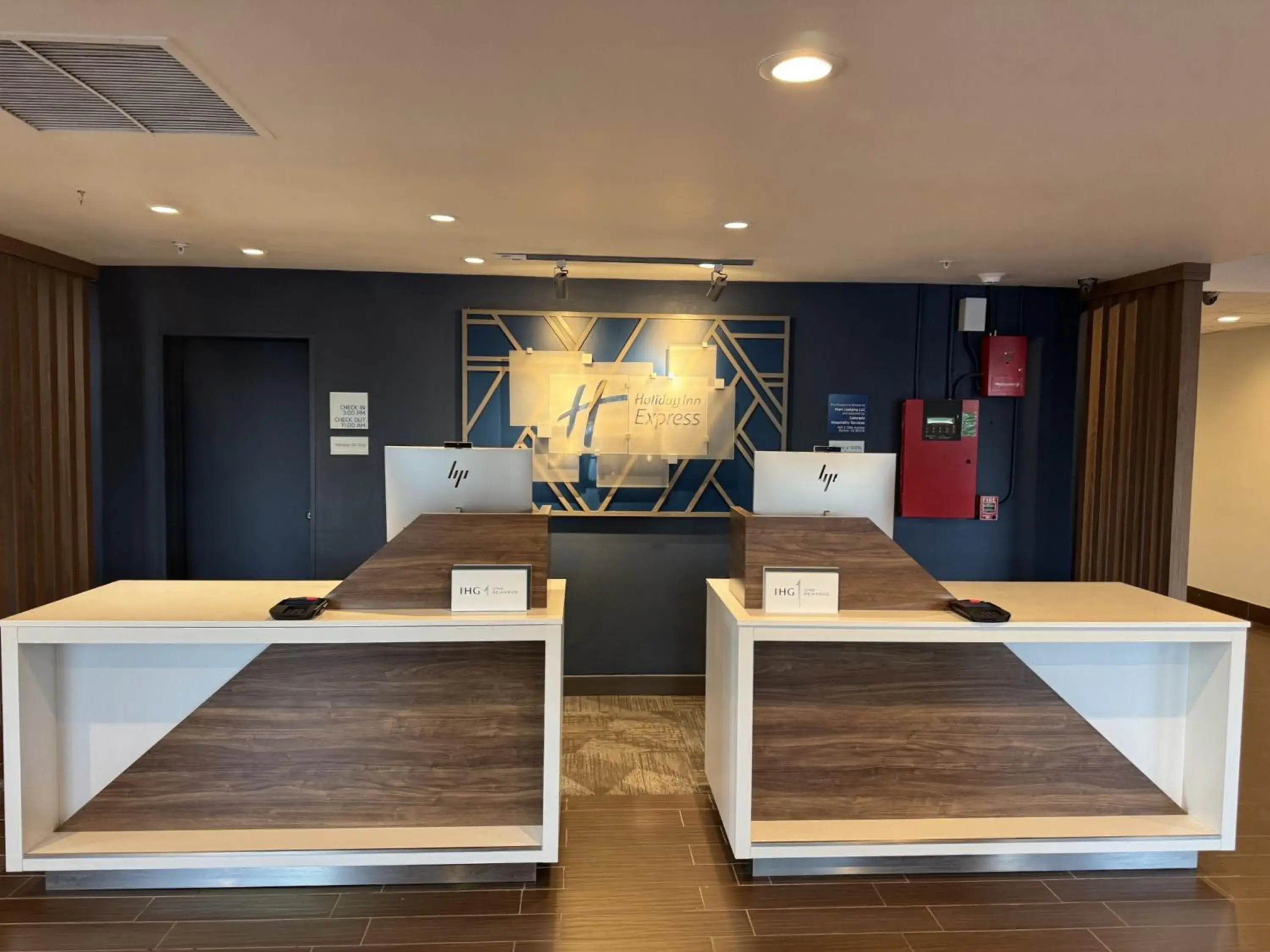 Property building in Holiday Inn Express Denver Central - North Property building in Holiday Inn Express Denver Central - North