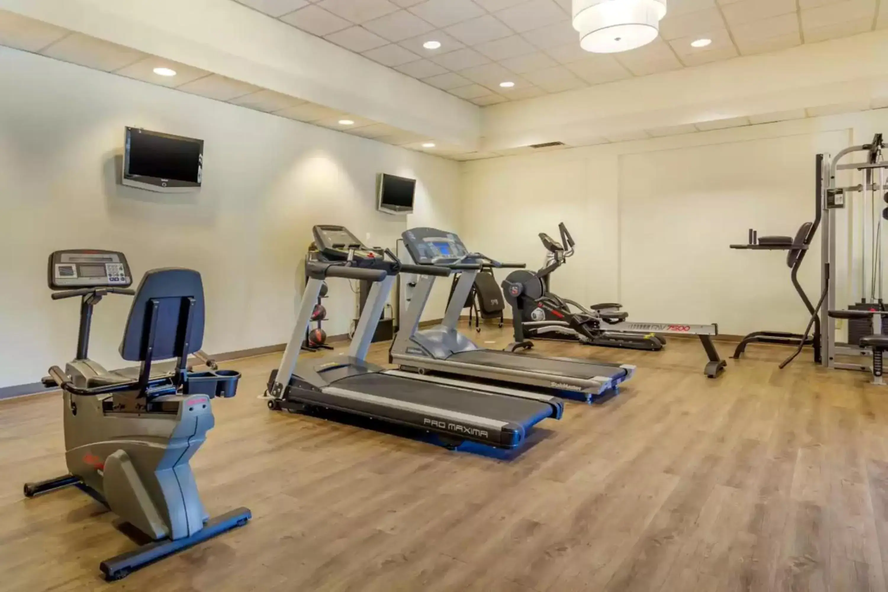 Fitness centre/facilities in Holiday Inn Express Denver Central - North Fitness centre/facilities in Holiday Inn Express Denver Central - North