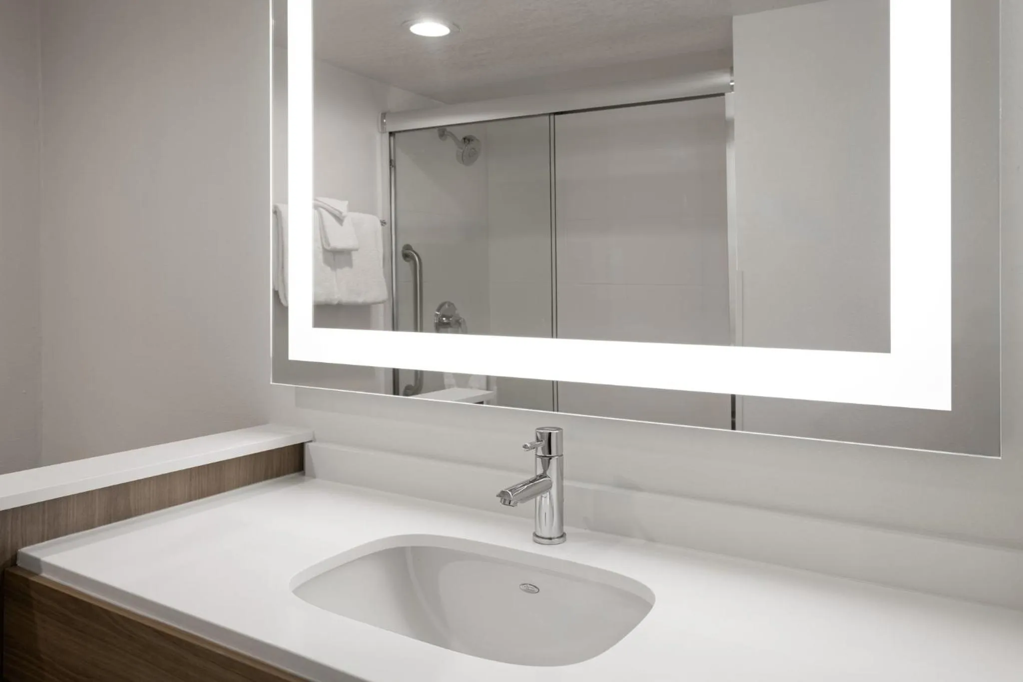 Bathroom in Holiday Inn Express Denver Central - North