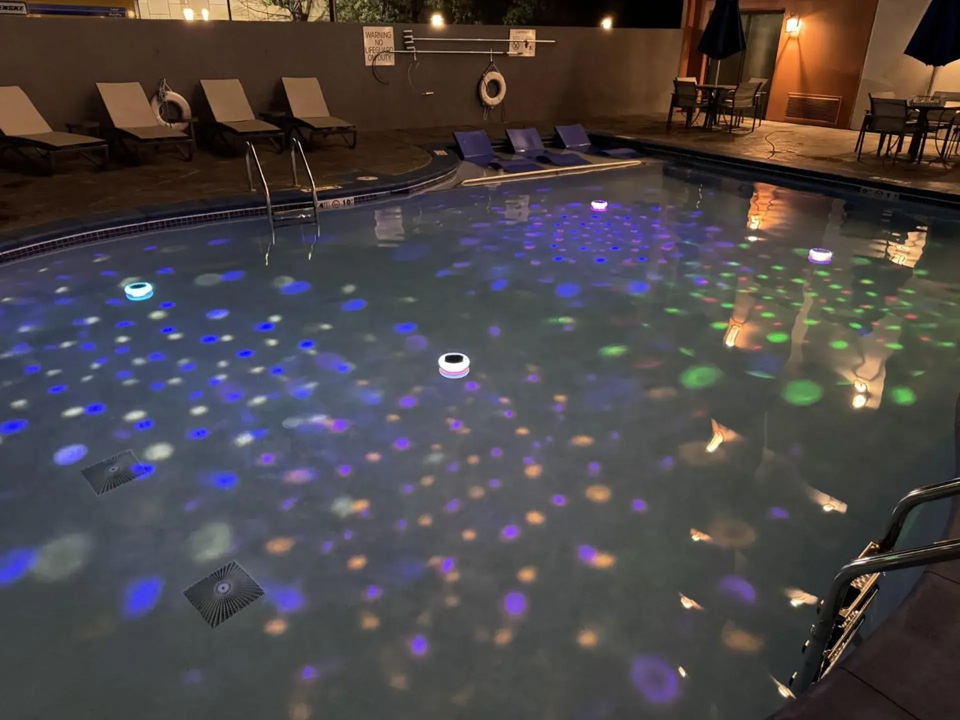 Swimming pool in Holiday Inn Express Denver Central - North Swimming pool in Holiday Inn Express Denver Central - North