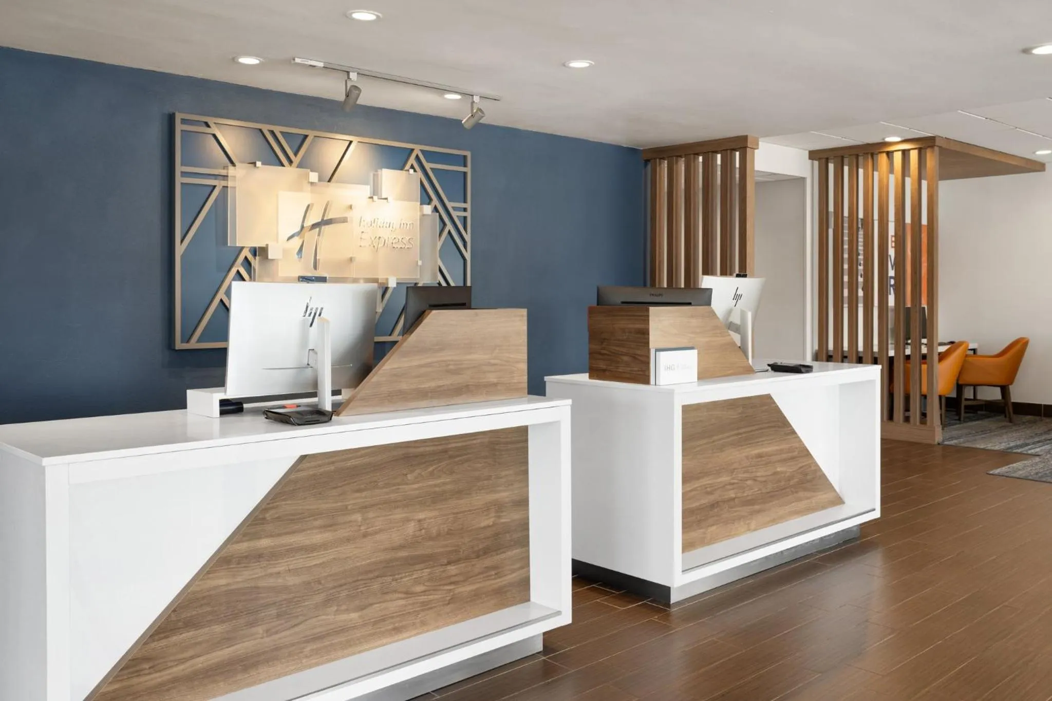 Property building in Holiday Inn Express Denver Central - North