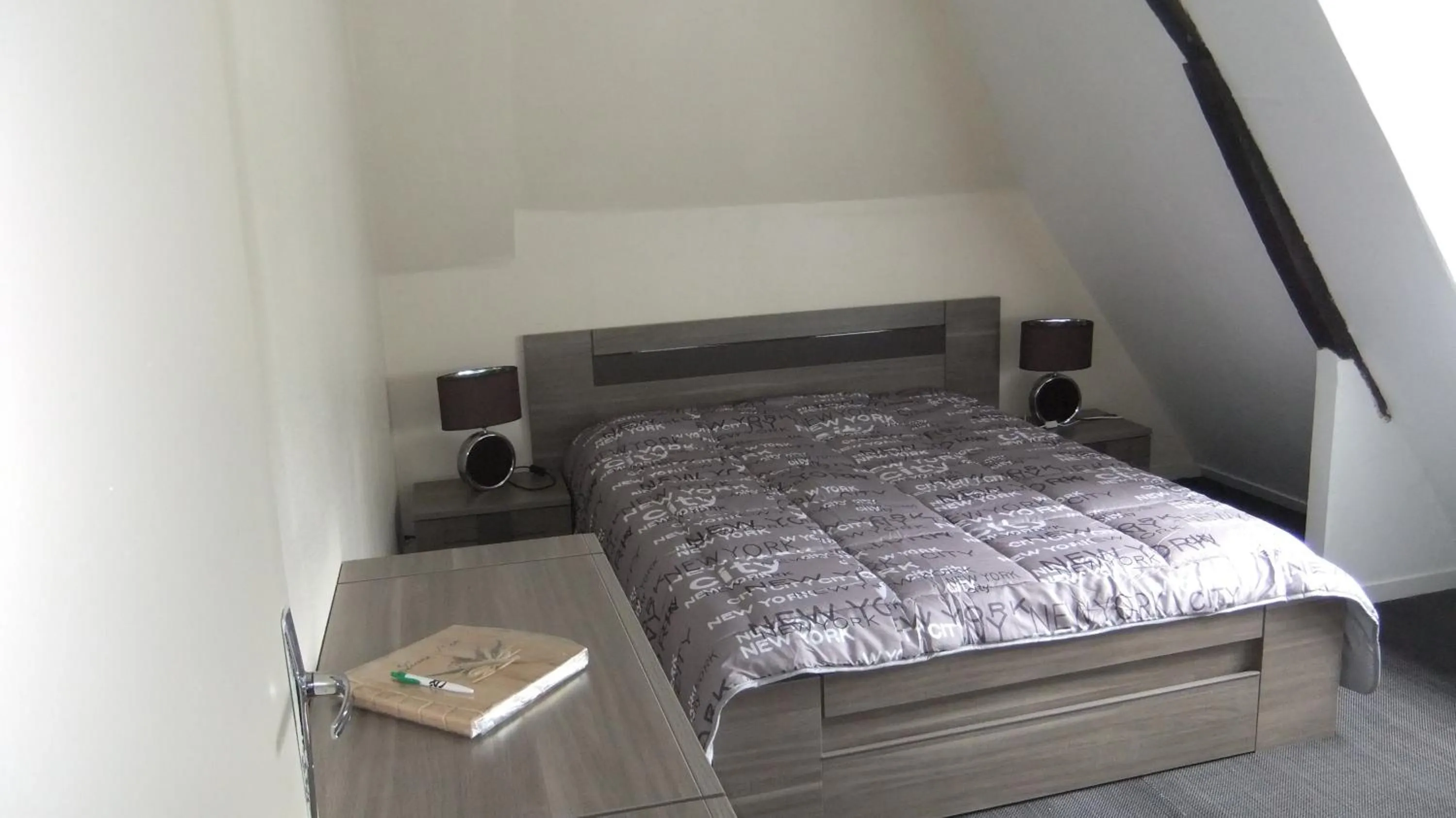 Bedroom, Bed in Gîtes de L'Aumondière