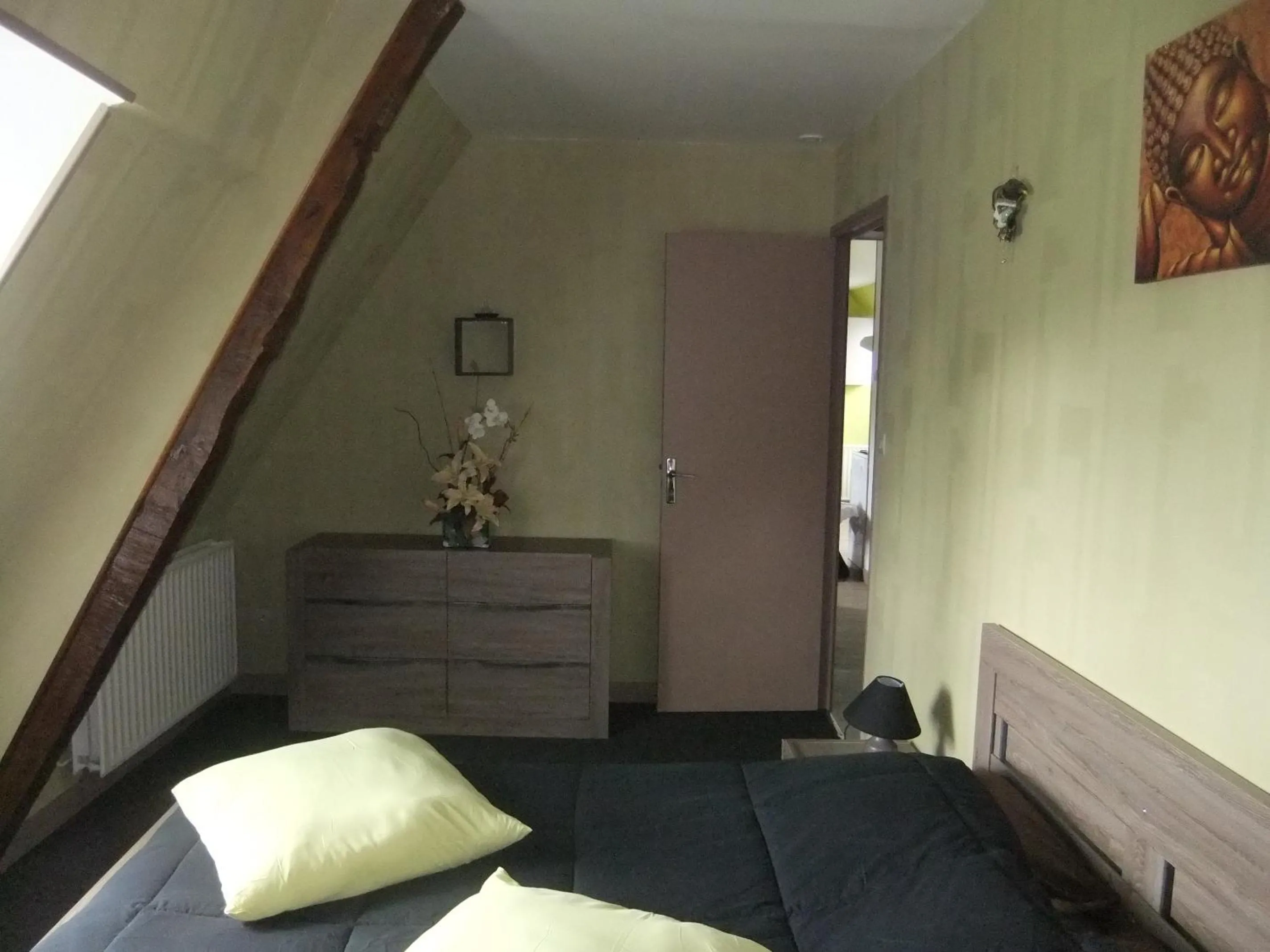 Photo of the whole room, Bed in Gîtes de L'Aumondière