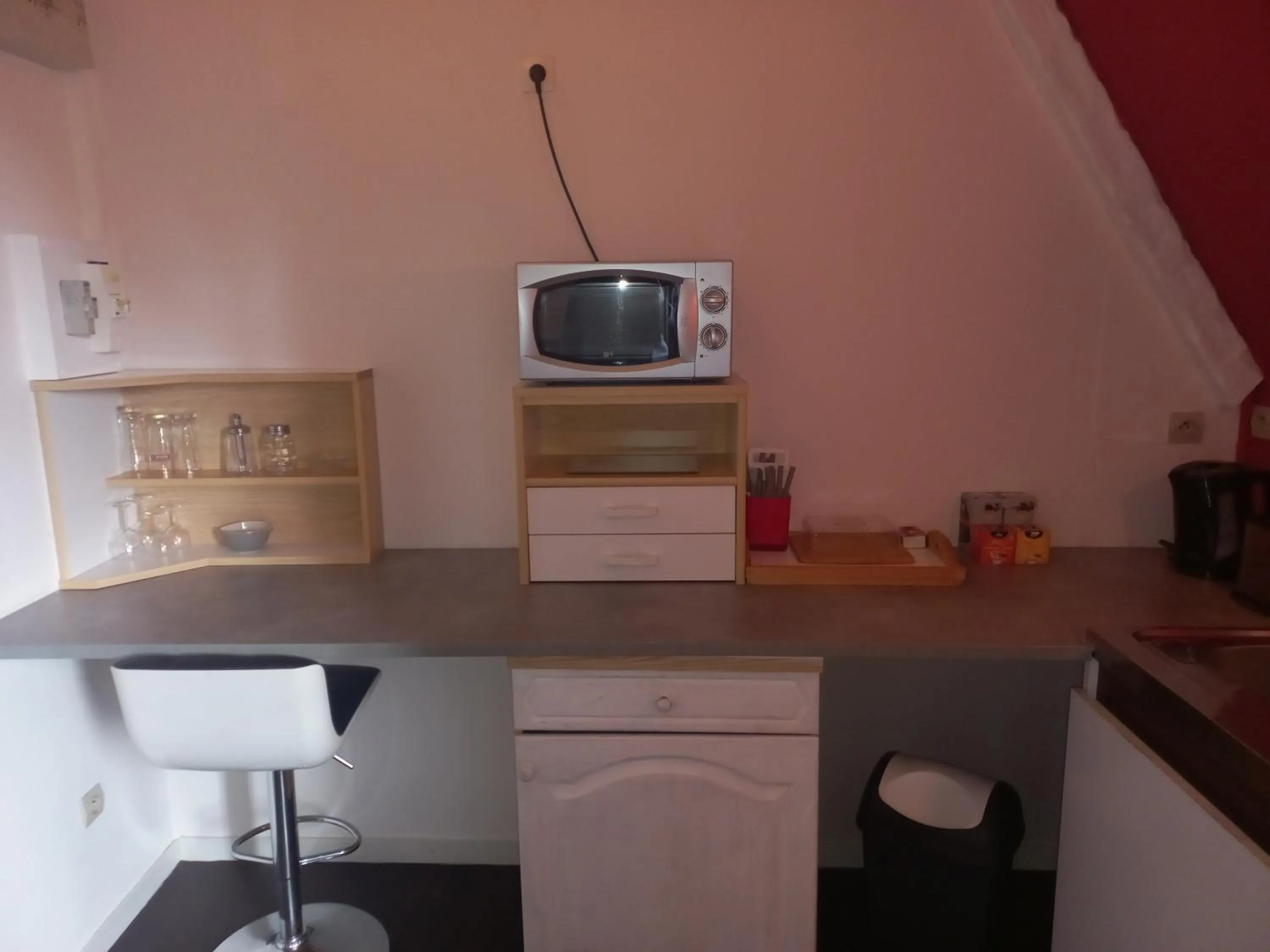 Kitchen or kitchenette in Gîtes de L'Aumondière