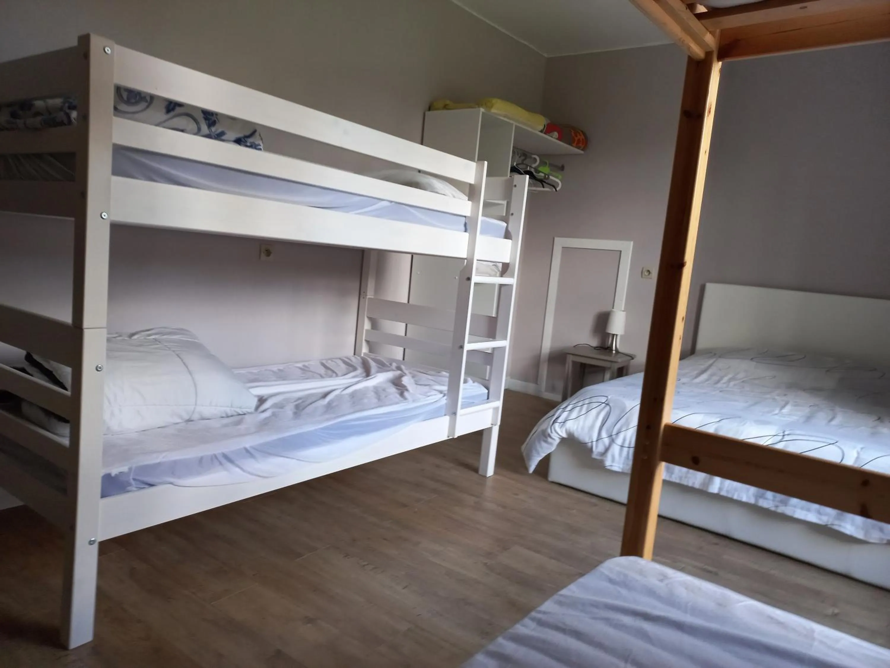 Photo of the whole room, Bed in Gîtes de L'Aumondière