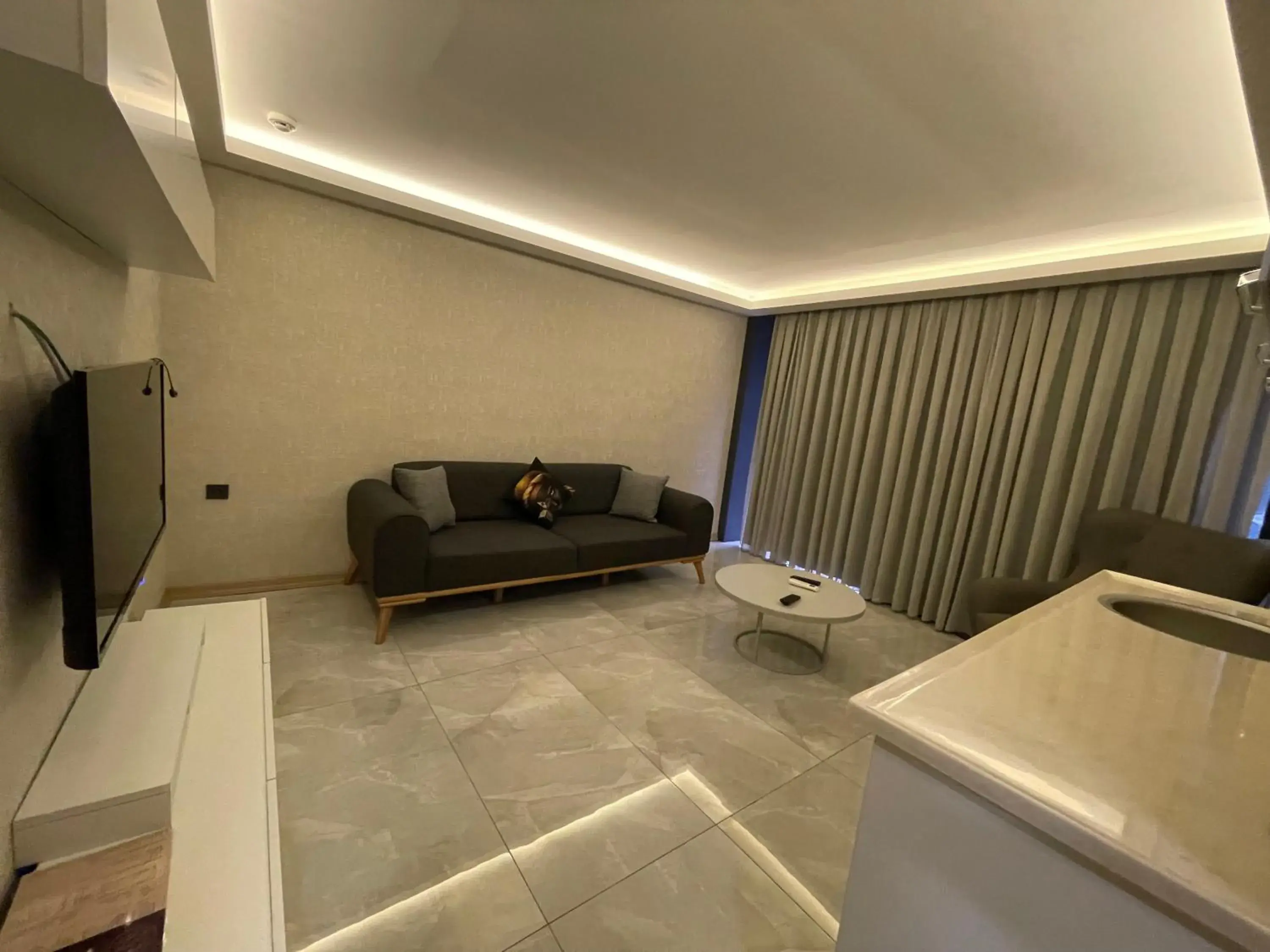 One-Bedroom Apartment in Le Luxe Suites Hotel One-Bedroom Apartment in Le Luxe Suites Hotel