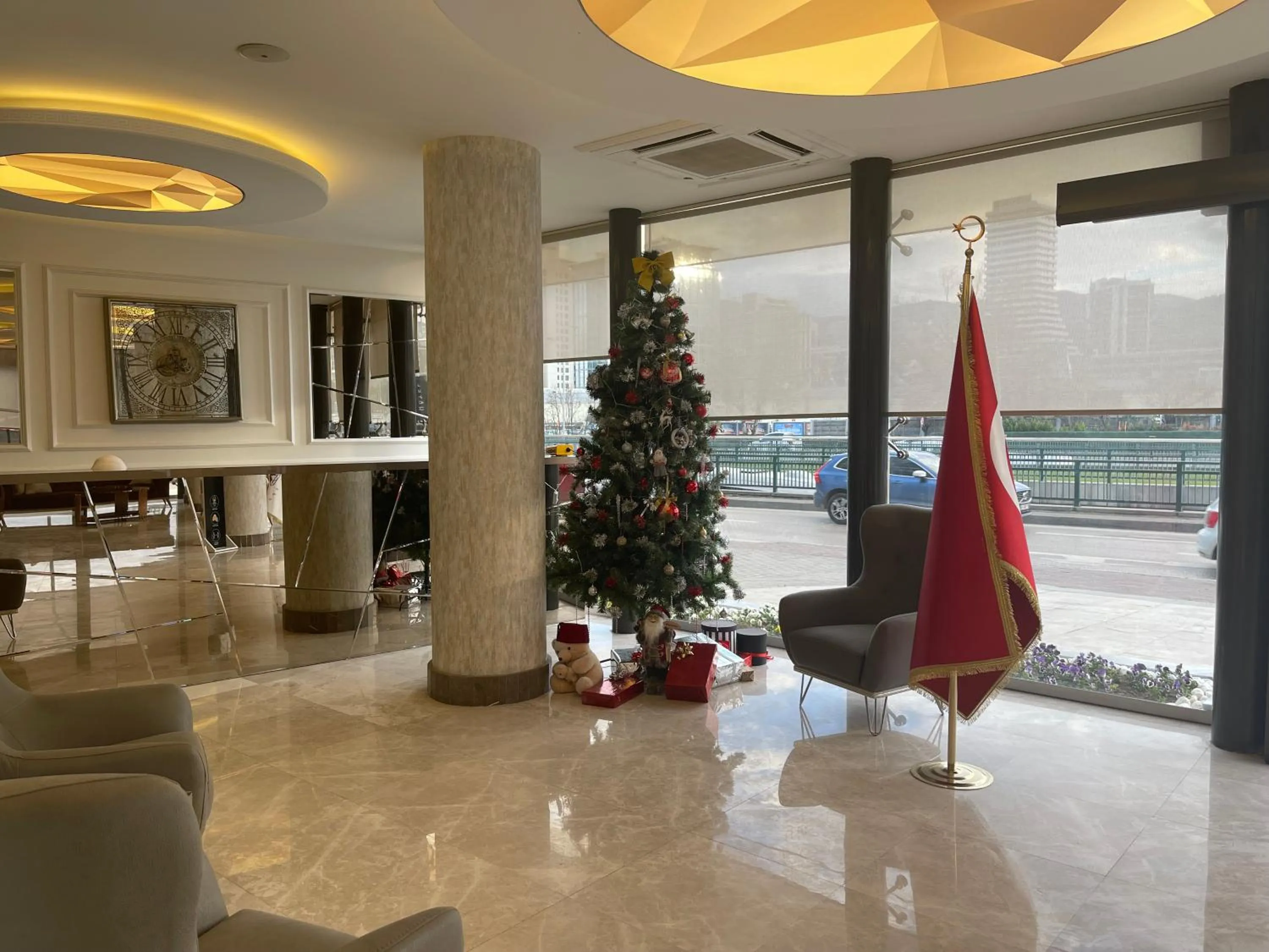 Lobby or reception in Le Luxe Suites Hotel