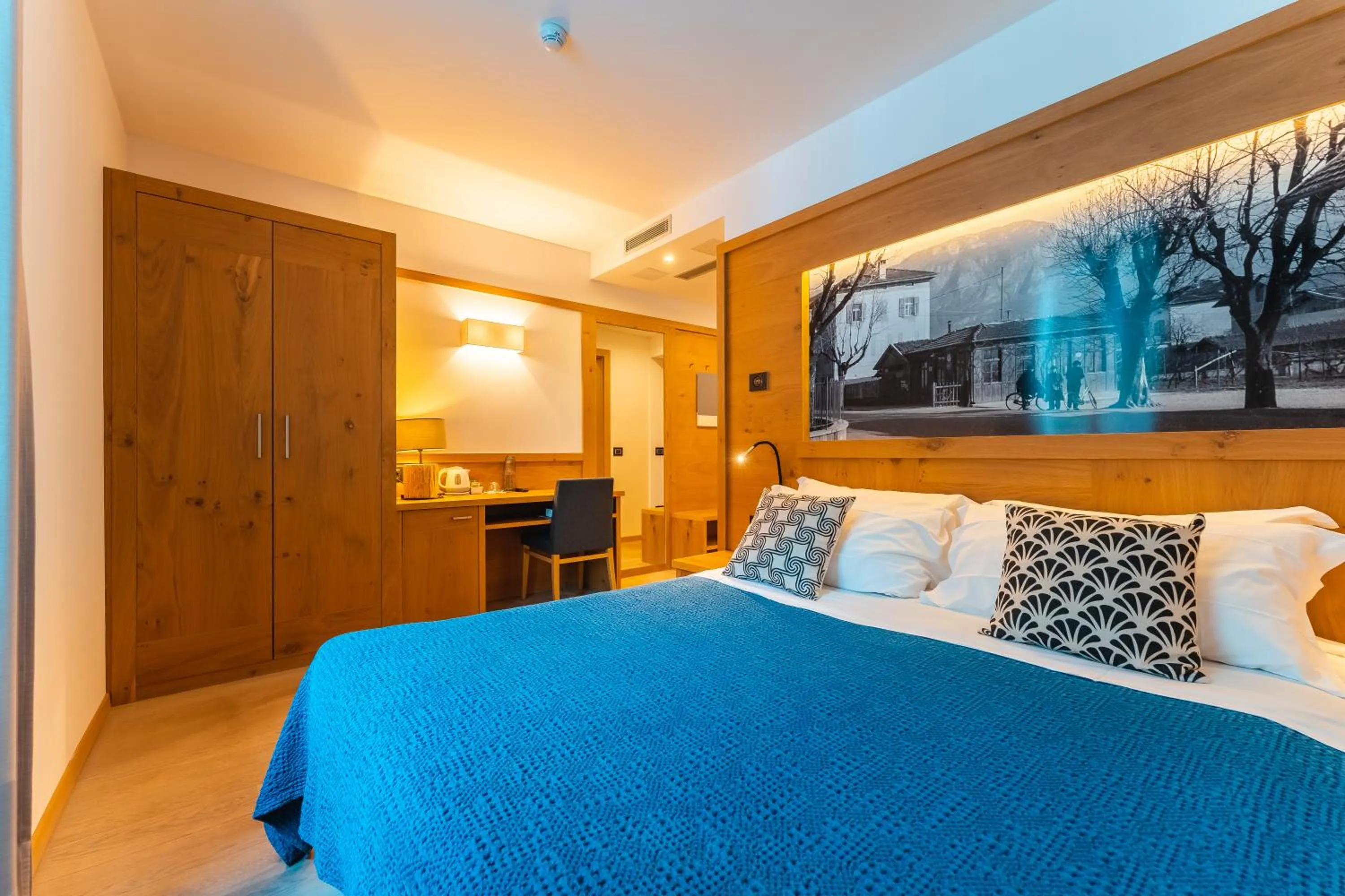 Bedroom, Bed in Albergo Caffe Centrale