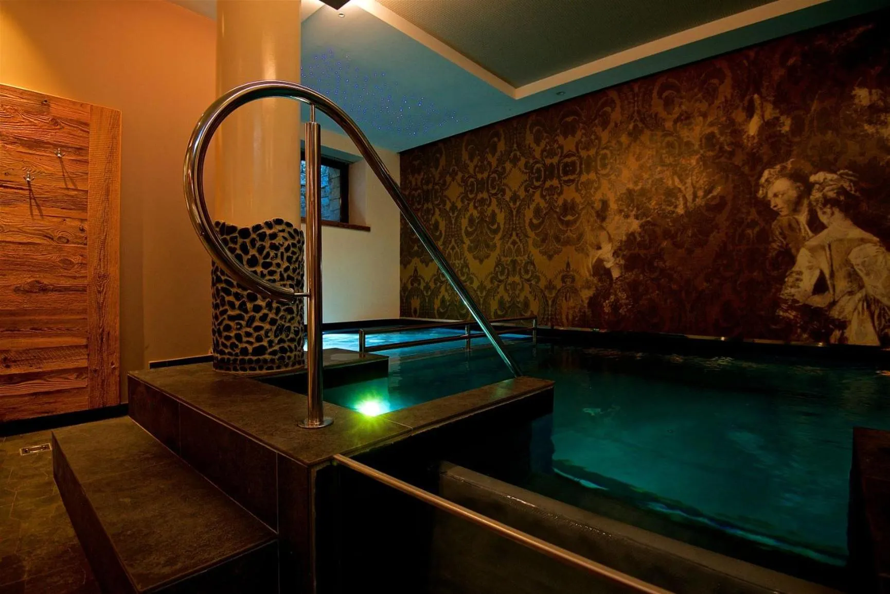 Pool view in Albergo Caffe Centrale