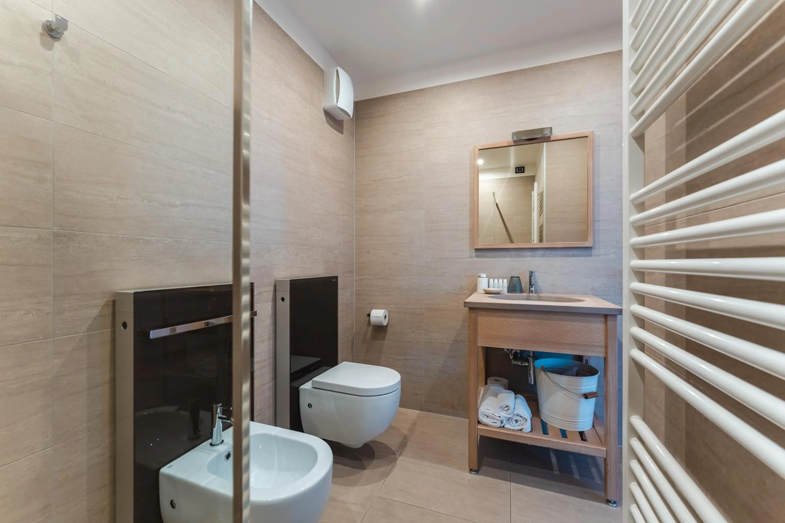 Toilet in Albergo Caffe Centrale