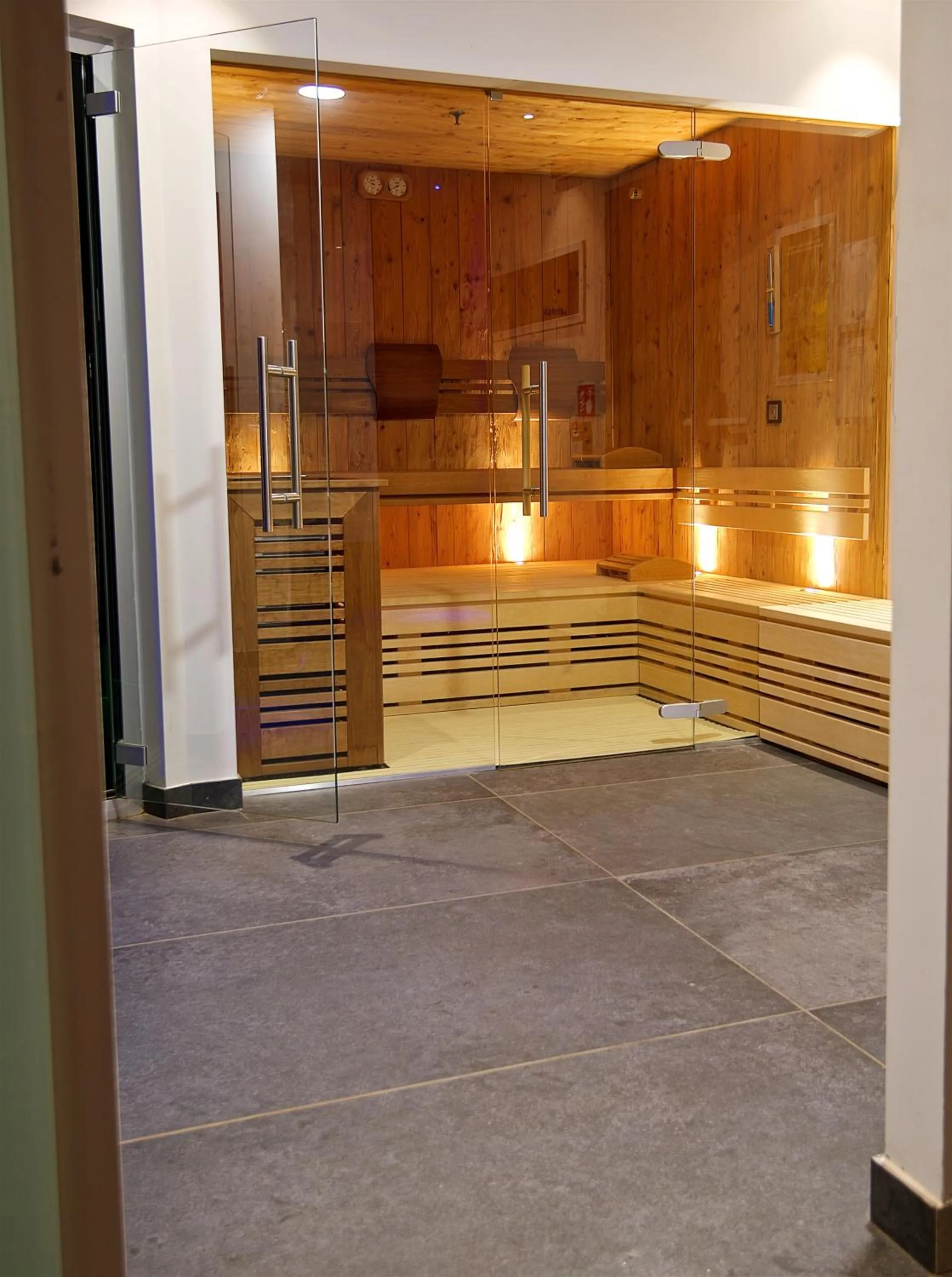 Swimming pool in Albergo Caffe Centrale