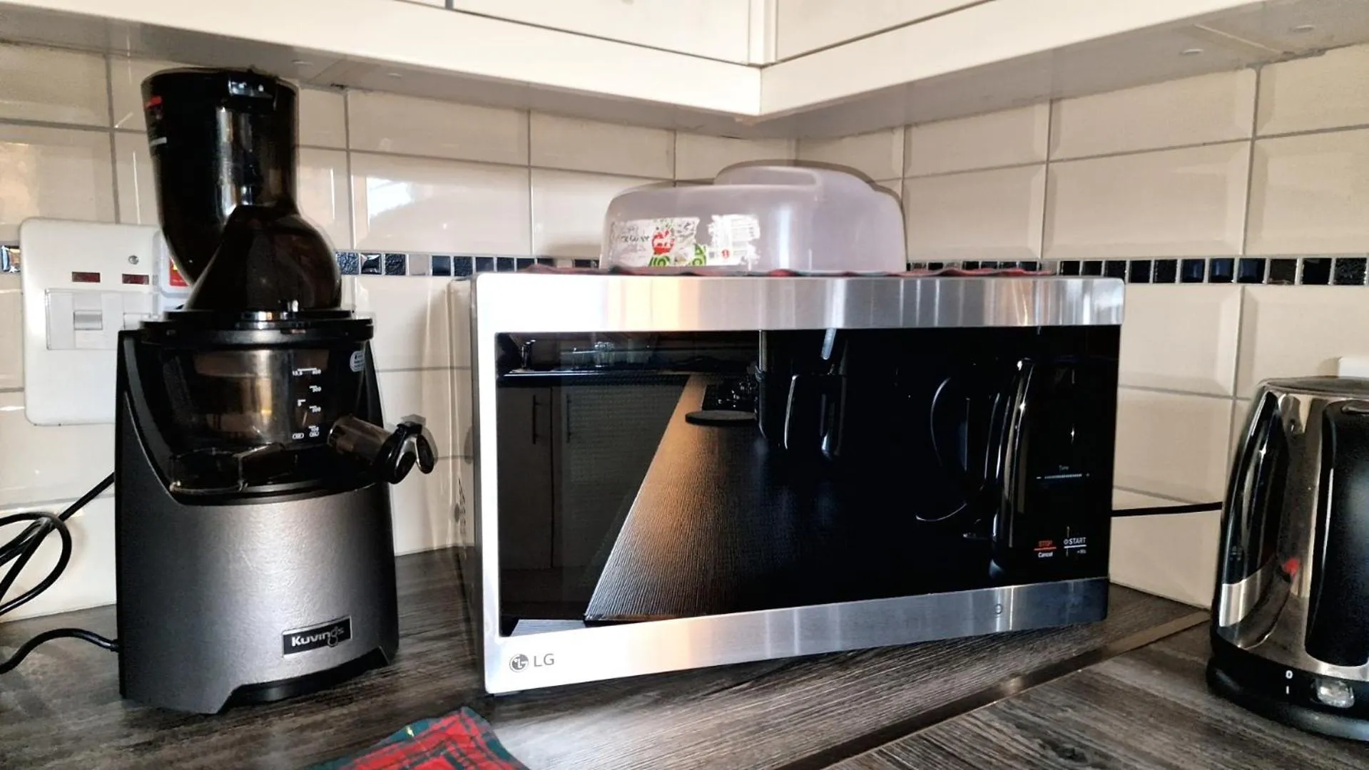 Coffee/tea facilities in Eric Wilkins Apartments