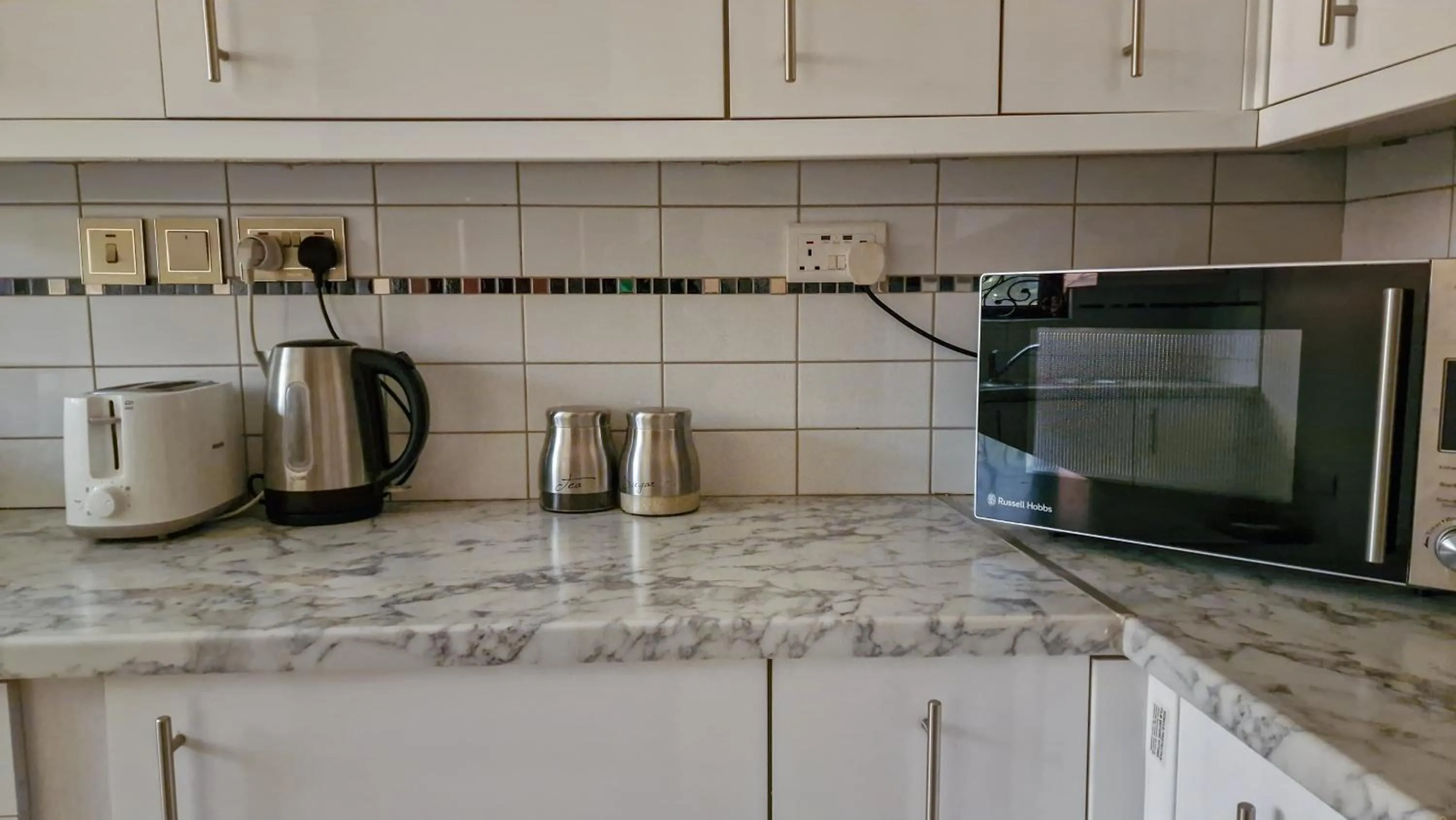 Coffee/tea facilities in Eric Wilkins Apartments