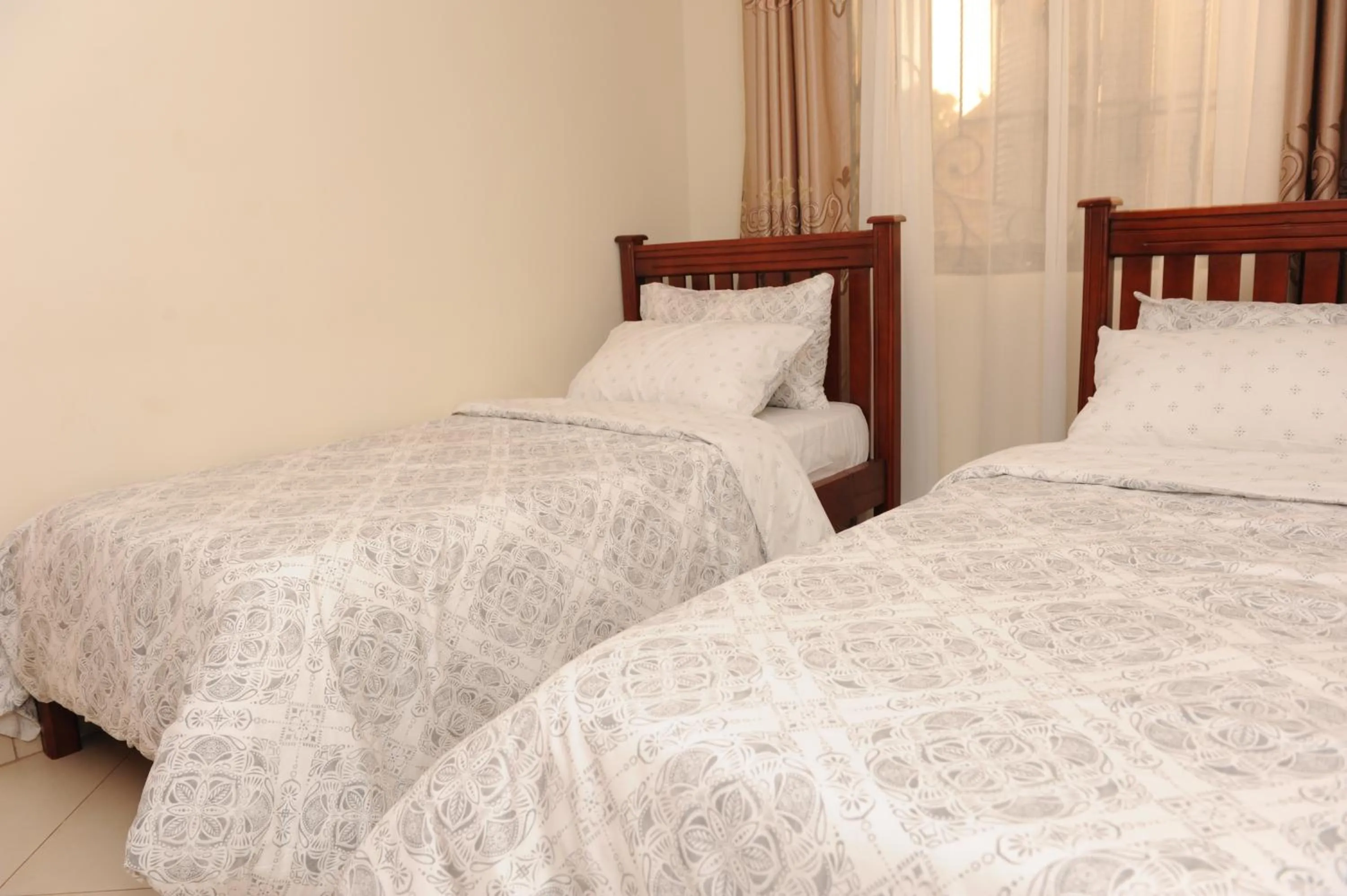 Bedroom, Bed in Eric Wilkins Apartments