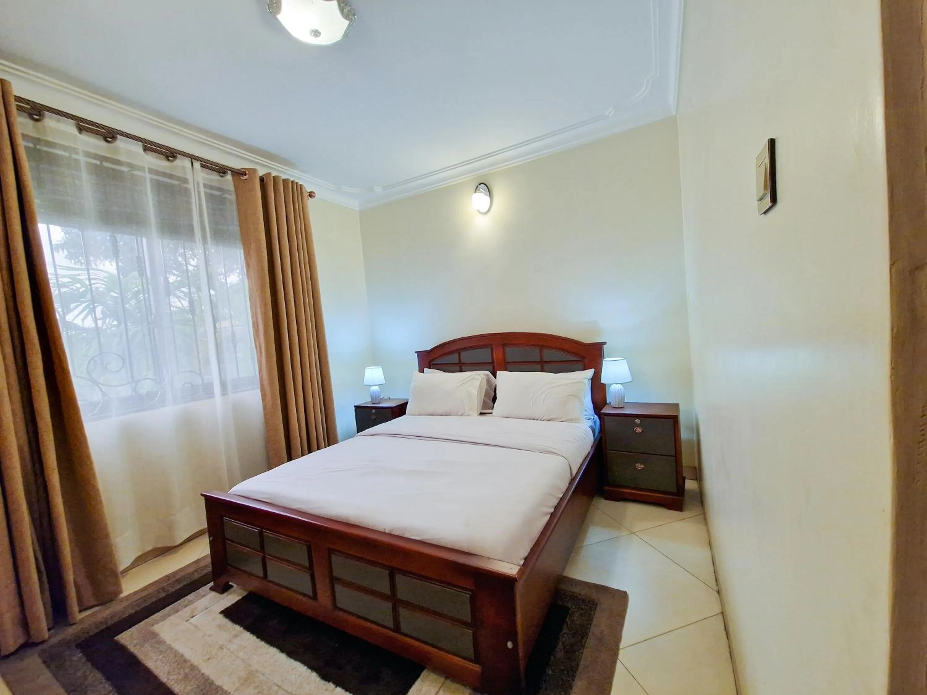 Bedroom, Bed in Eric Wilkins Apartments