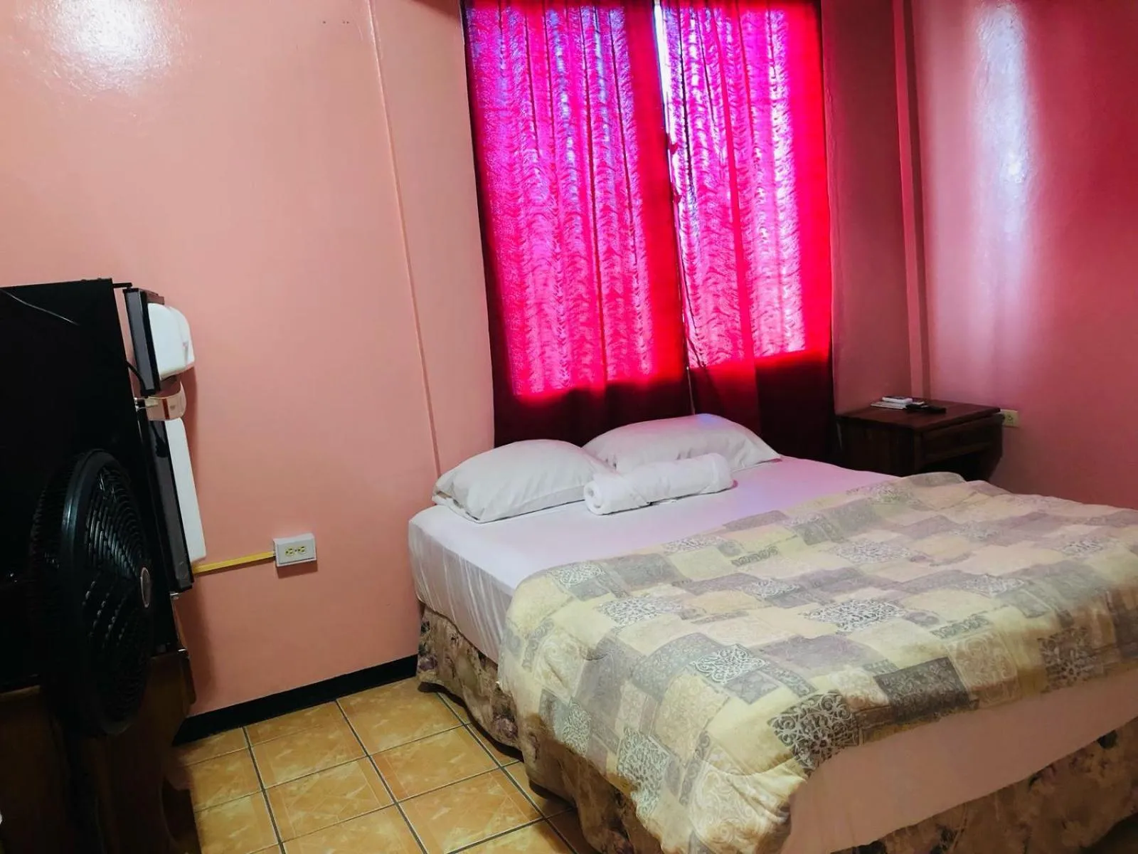 Budget Double Room - single occupancy in Chaleanor Hotel