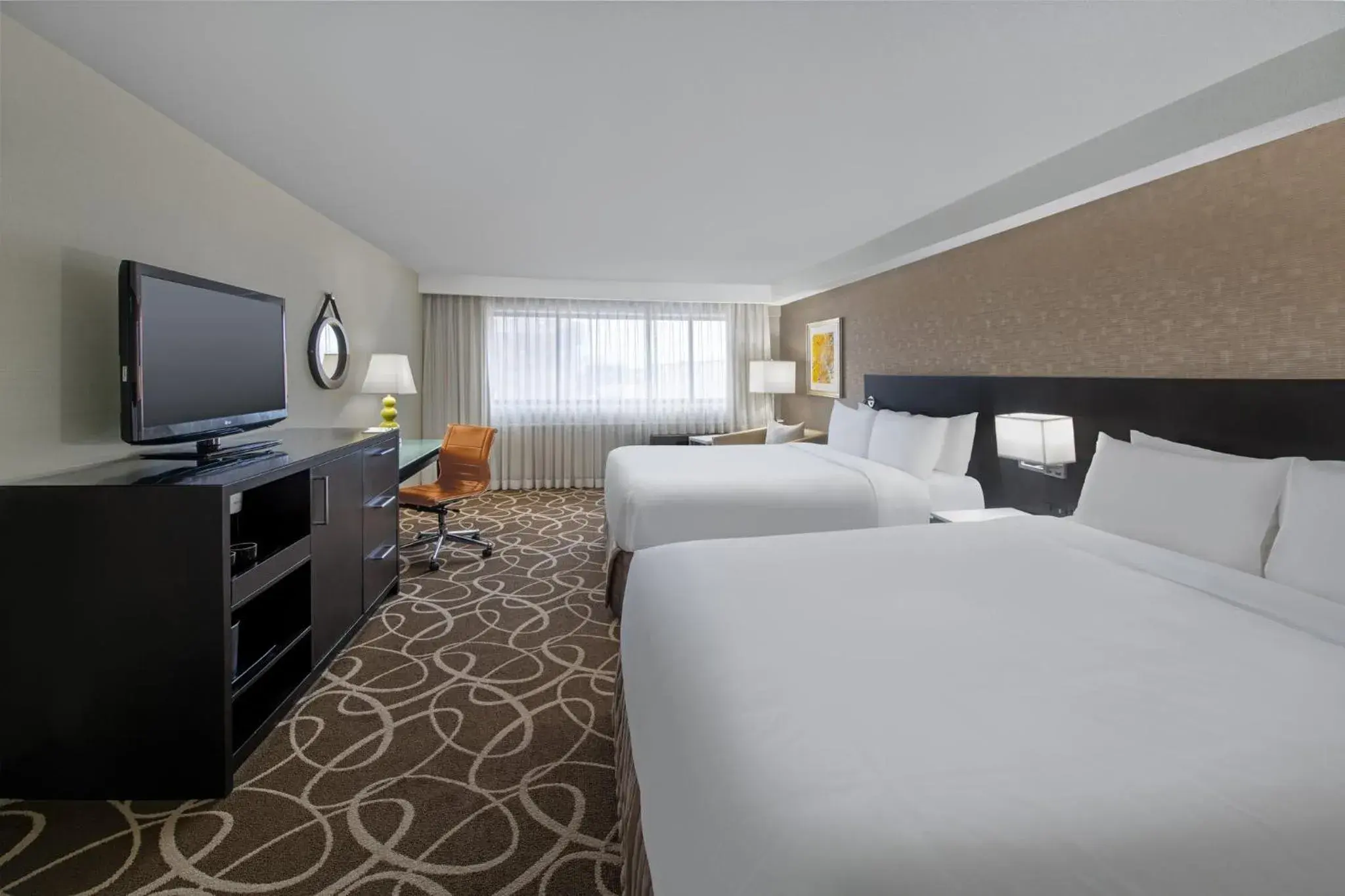 Premium Queen Room with Two Queen Beds in Crowne Plaza Kitchener-Waterloo by IHG Premium Queen Room with Two Queen Beds in Crowne Plaza Kitchener-Waterloo by IHG