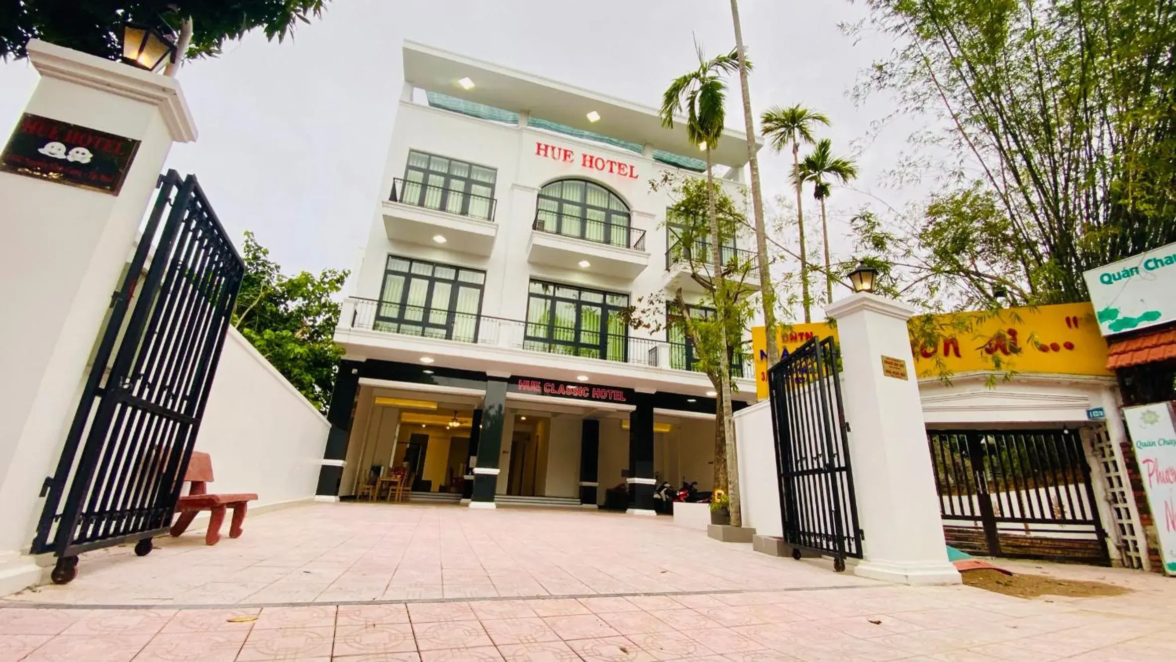 Facade/entrance in Hue Classic Hotel Facade/entrance in Hue Classic Hotel