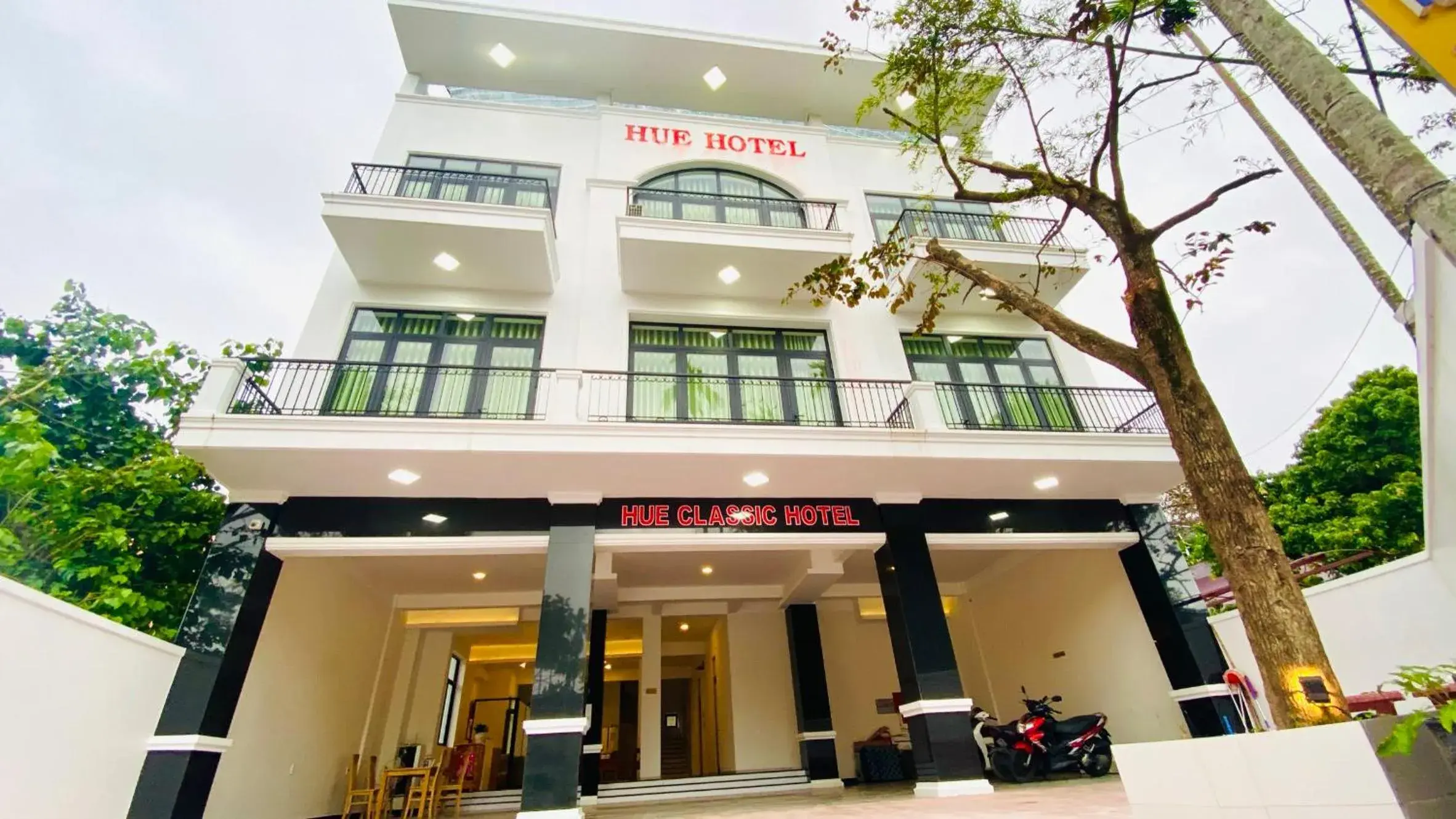 Facade/entrance in Hue Classic Hotel Facade/entrance in Hue Classic Hotel