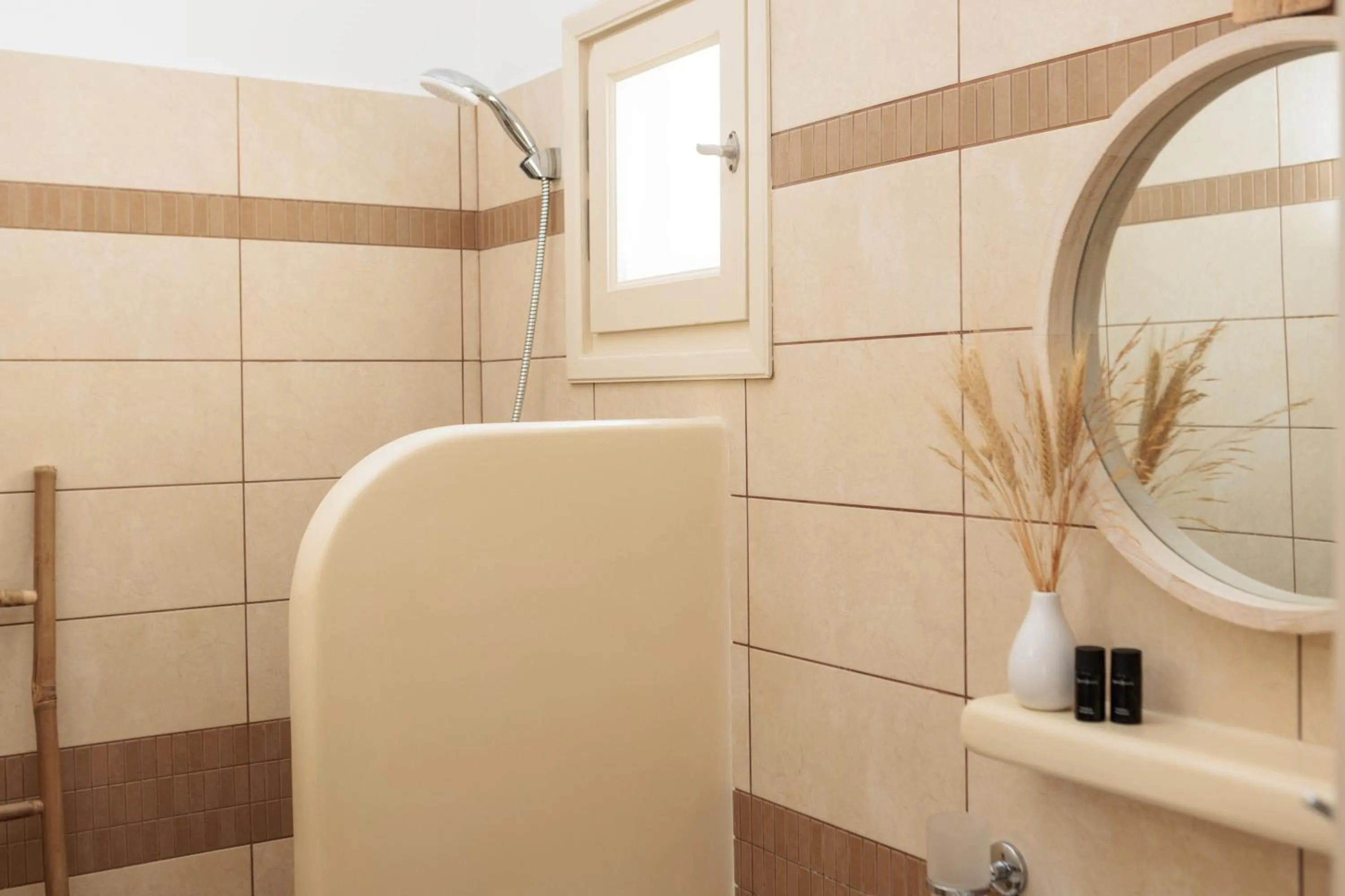 Bathroom in Maria's Rooms & Studios