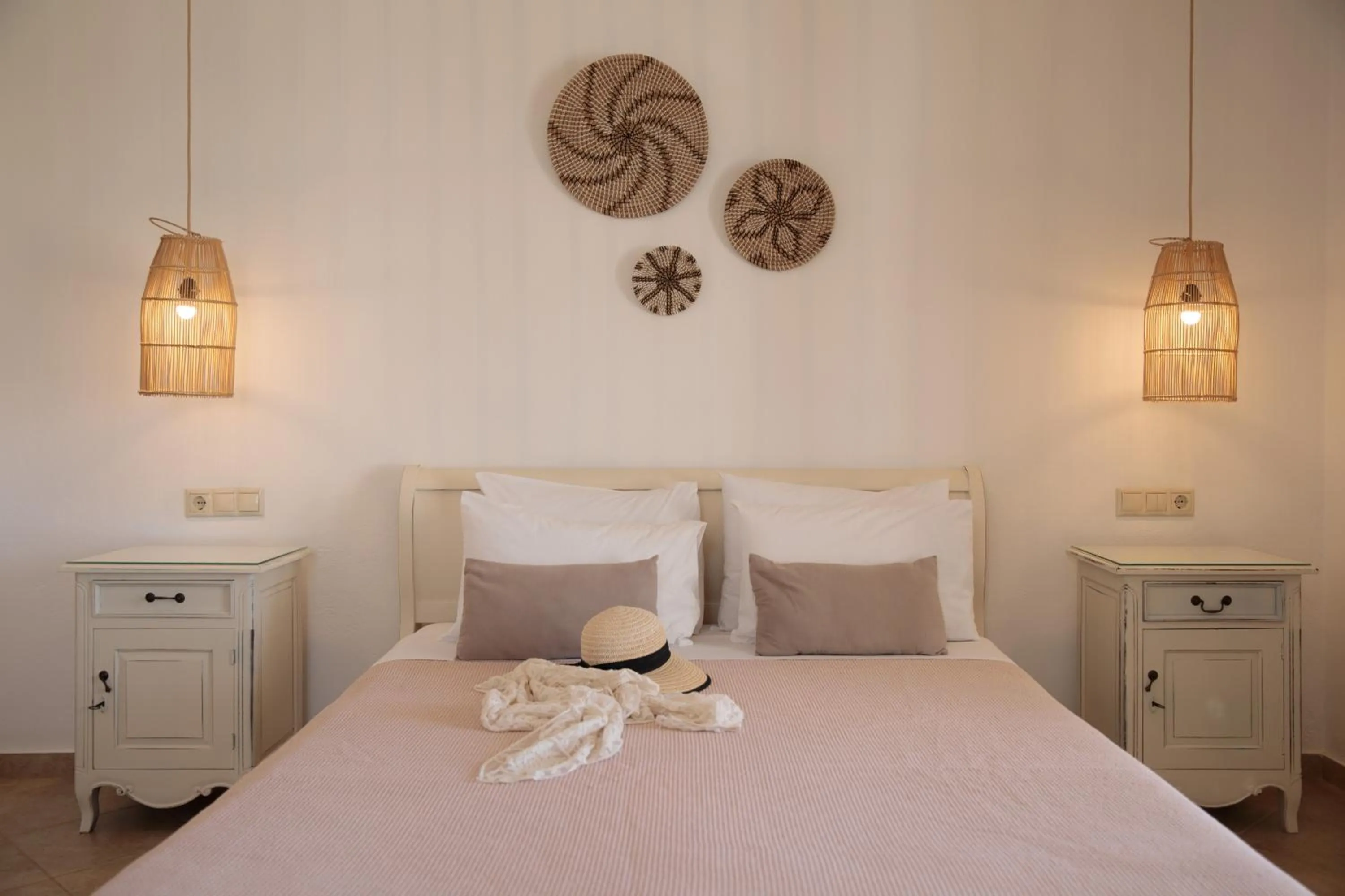 Bed in Maria's Rooms & Studios