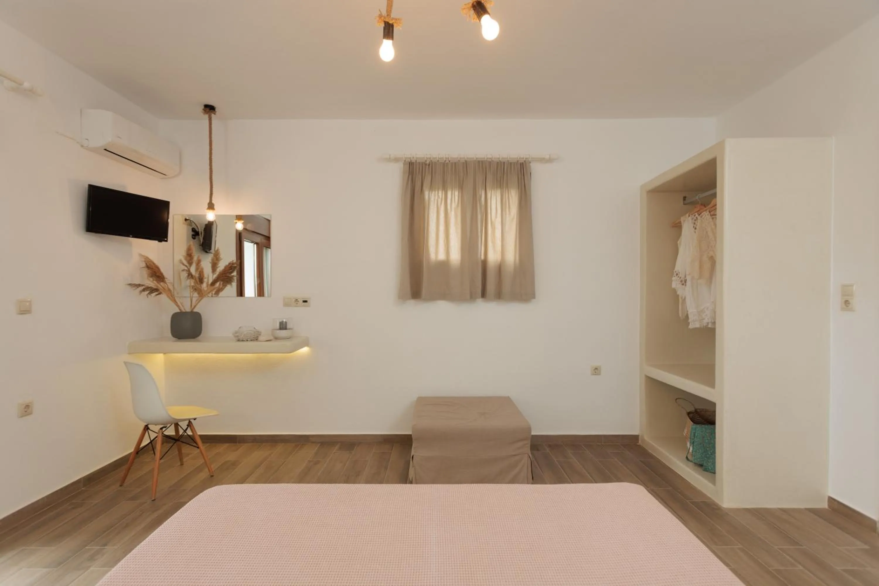 Bedroom, Bed in Maria's Rooms & Studios