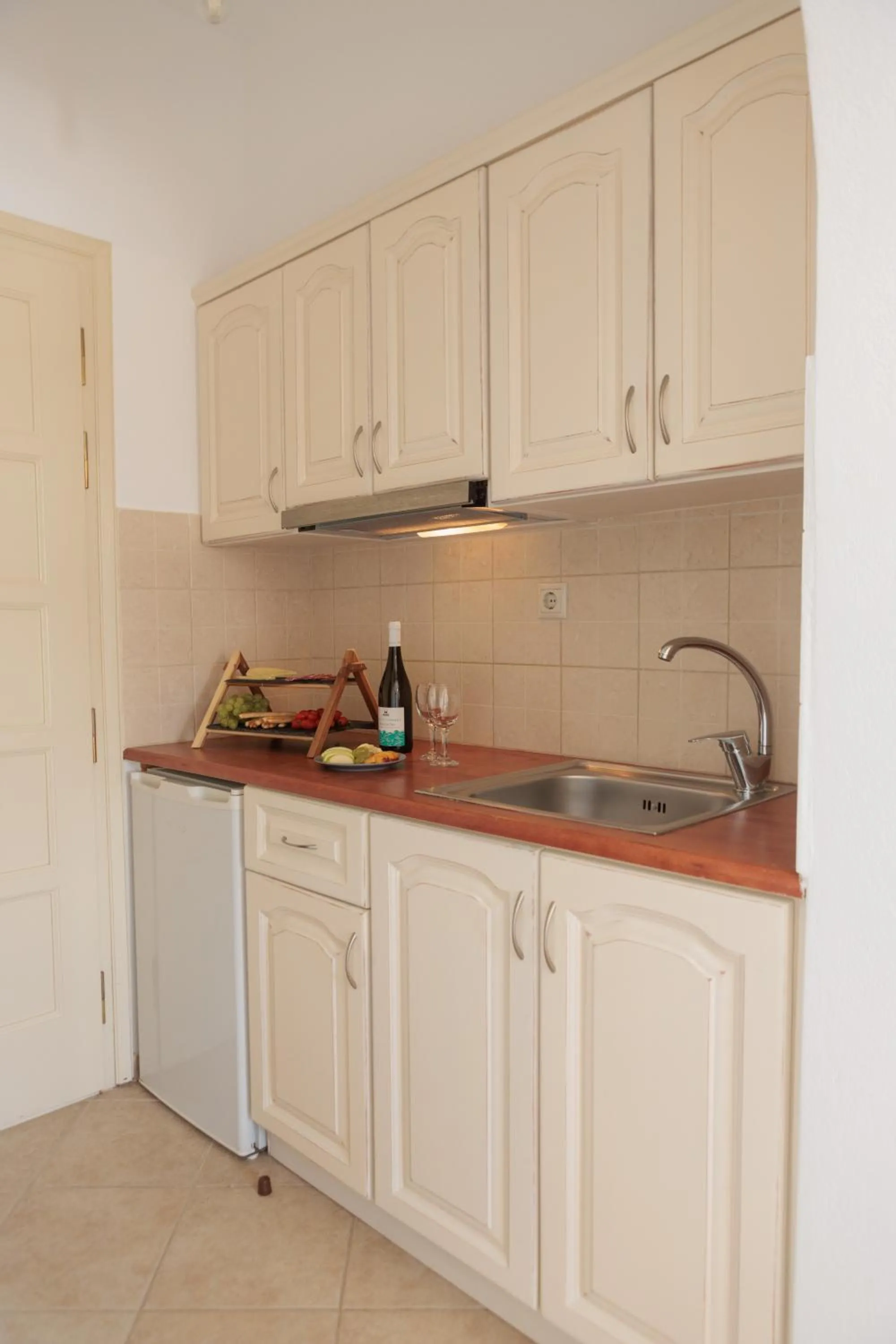 Coffee/tea facilities in Maria's Rooms & Studios