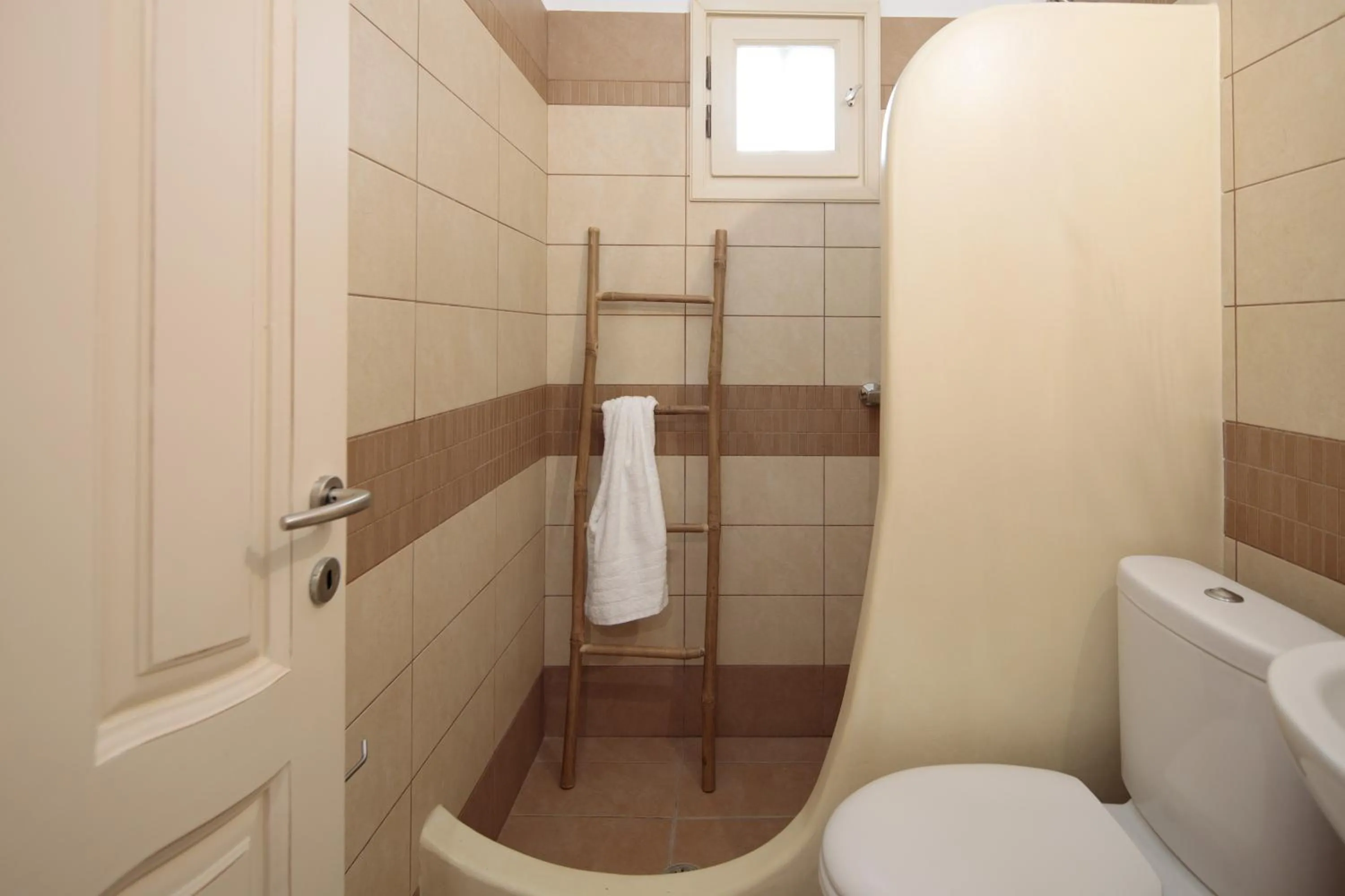 Bathroom in Maria's Rooms & Studios