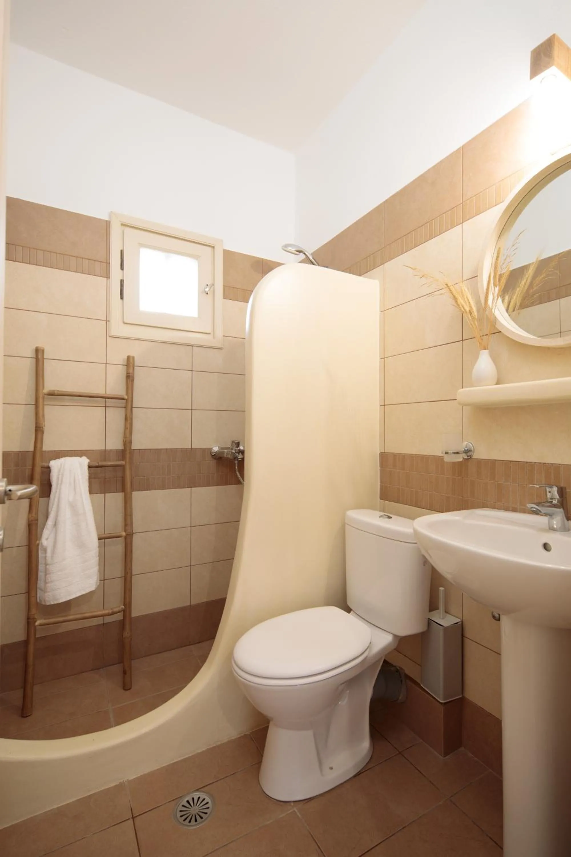 Bathroom in Maria's Rooms & Studios