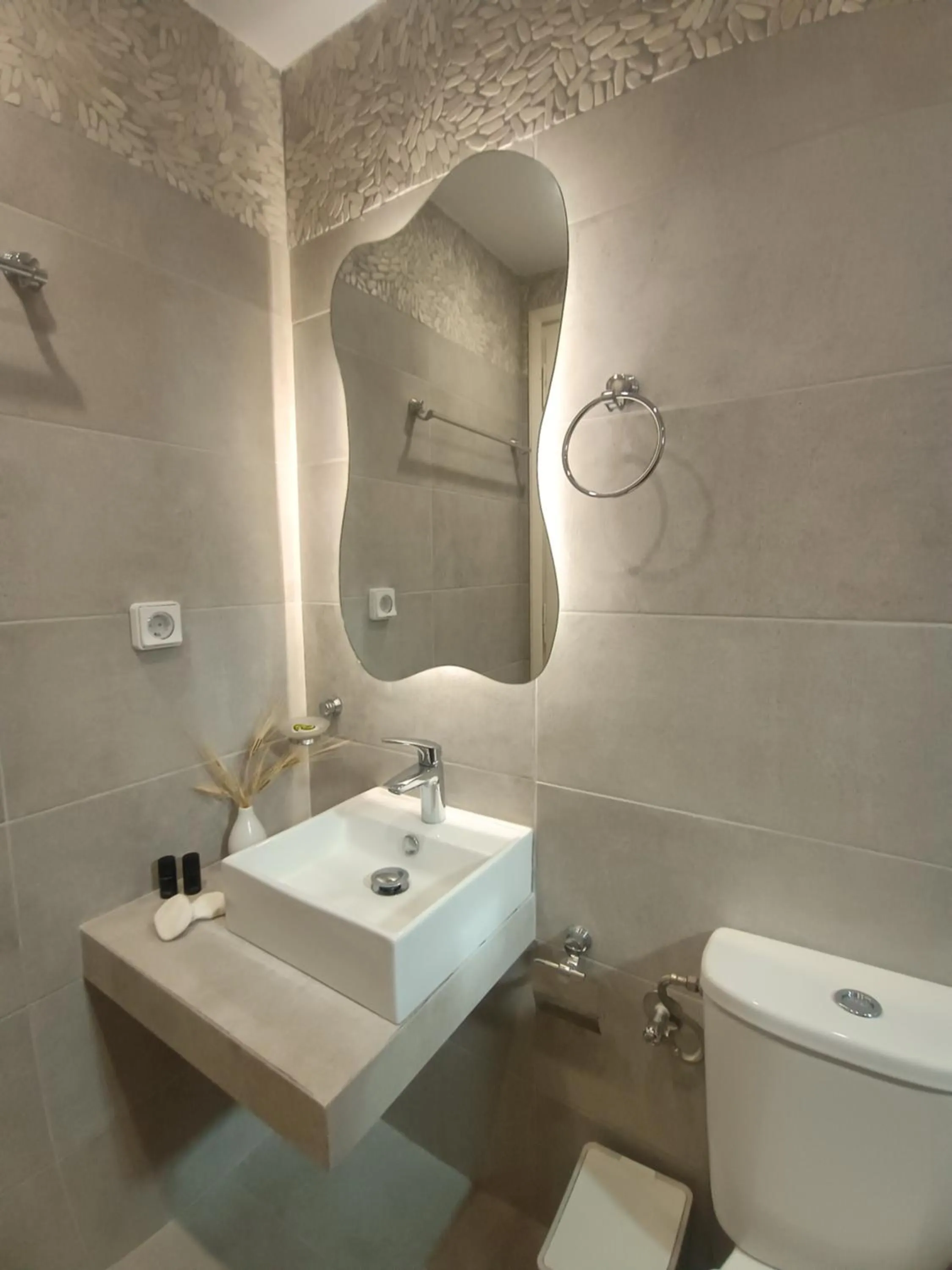 Bathroom in Maria's Rooms & Studios