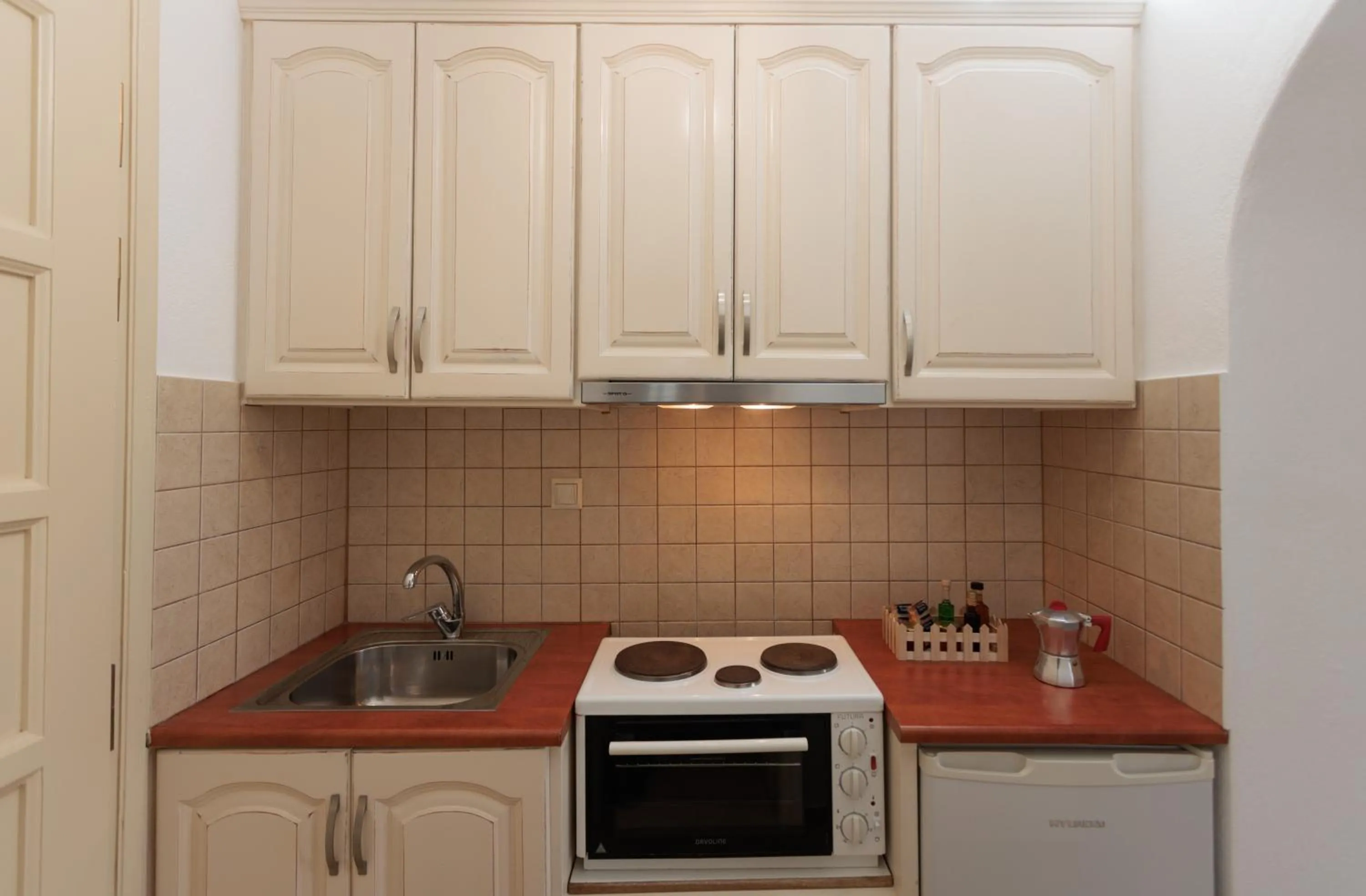 Coffee/tea facilities in Maria's Rooms & Studios