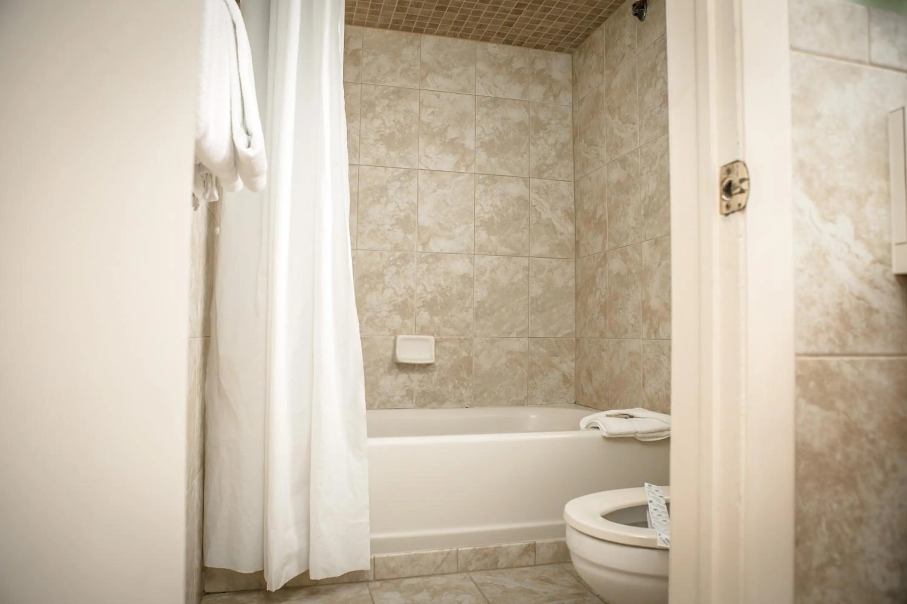 Bathroom in Ragged Edge Resort & Marina