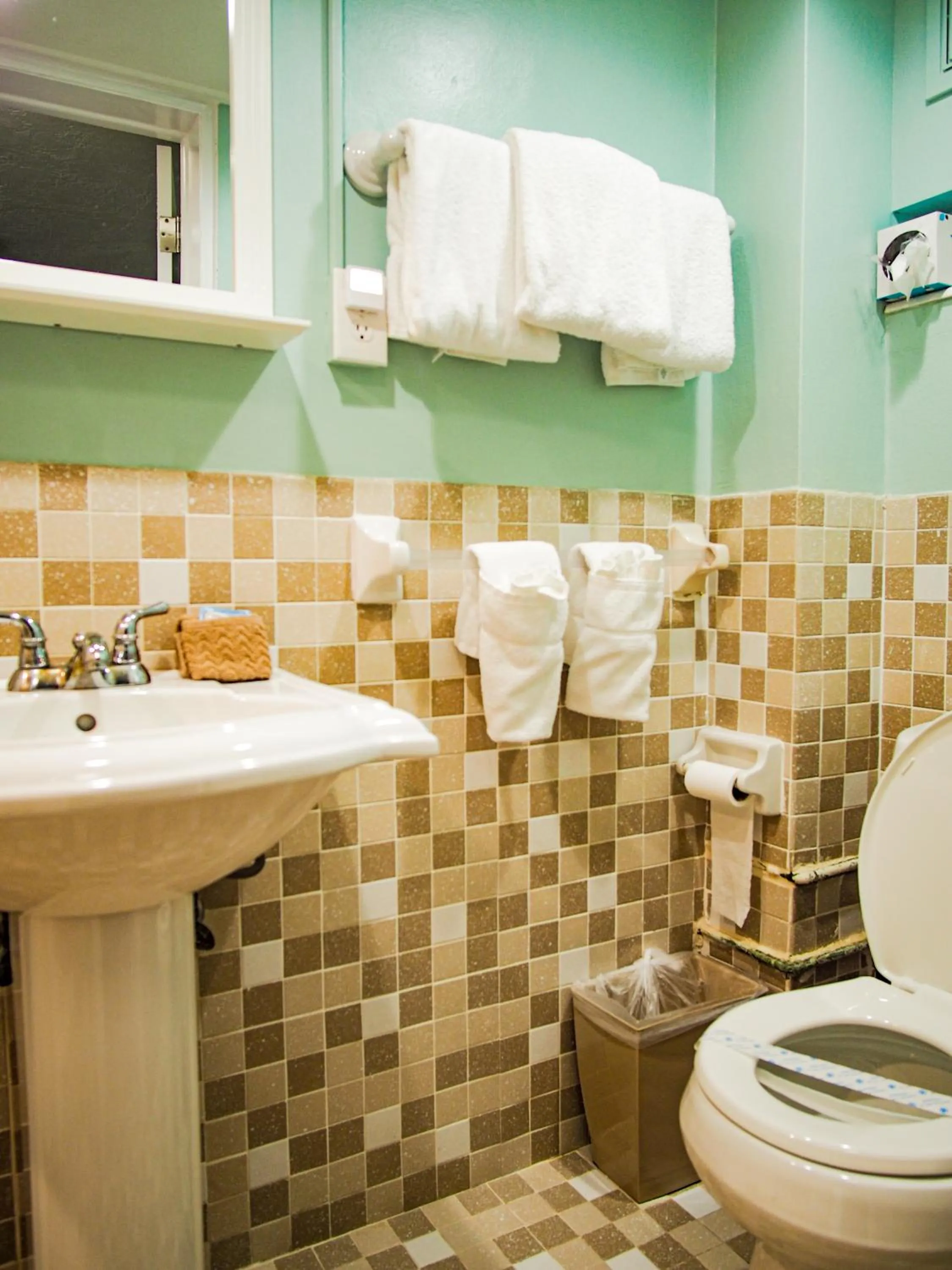 Ragged Edge Resort & Marina