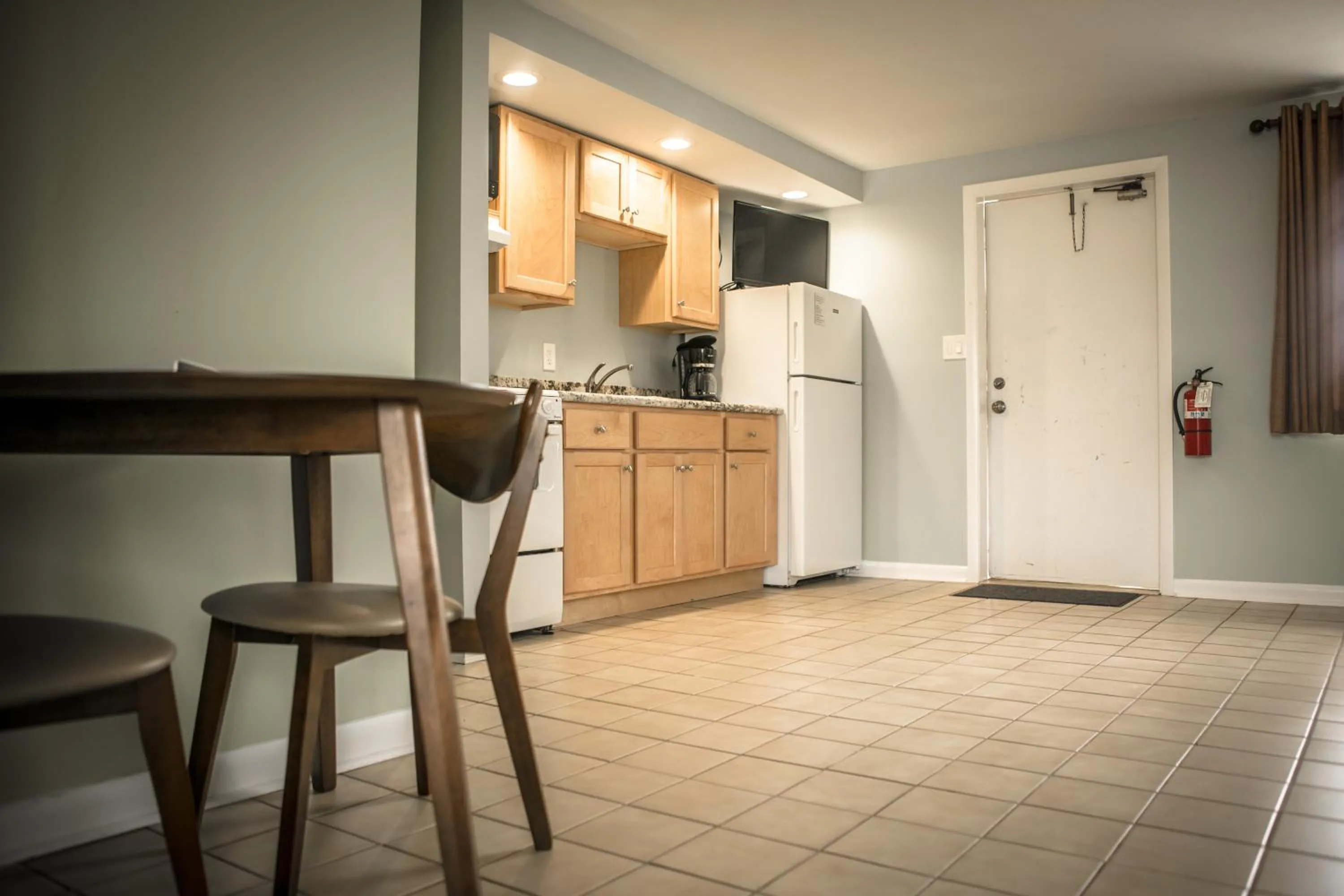 Kitchen or kitchenette in Ragged Edge Resort & Marina