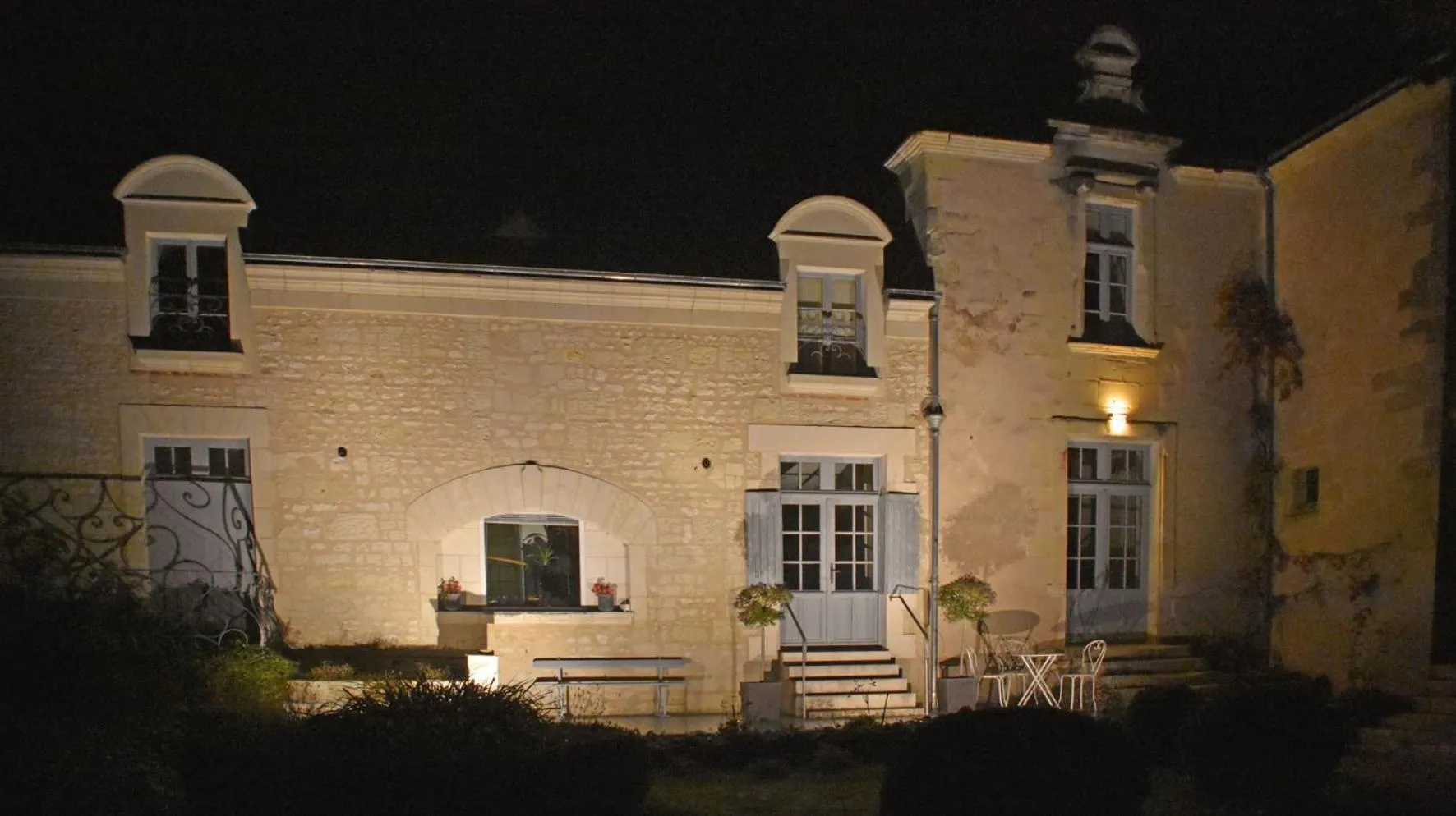 Property building in Manoir d'Orbé