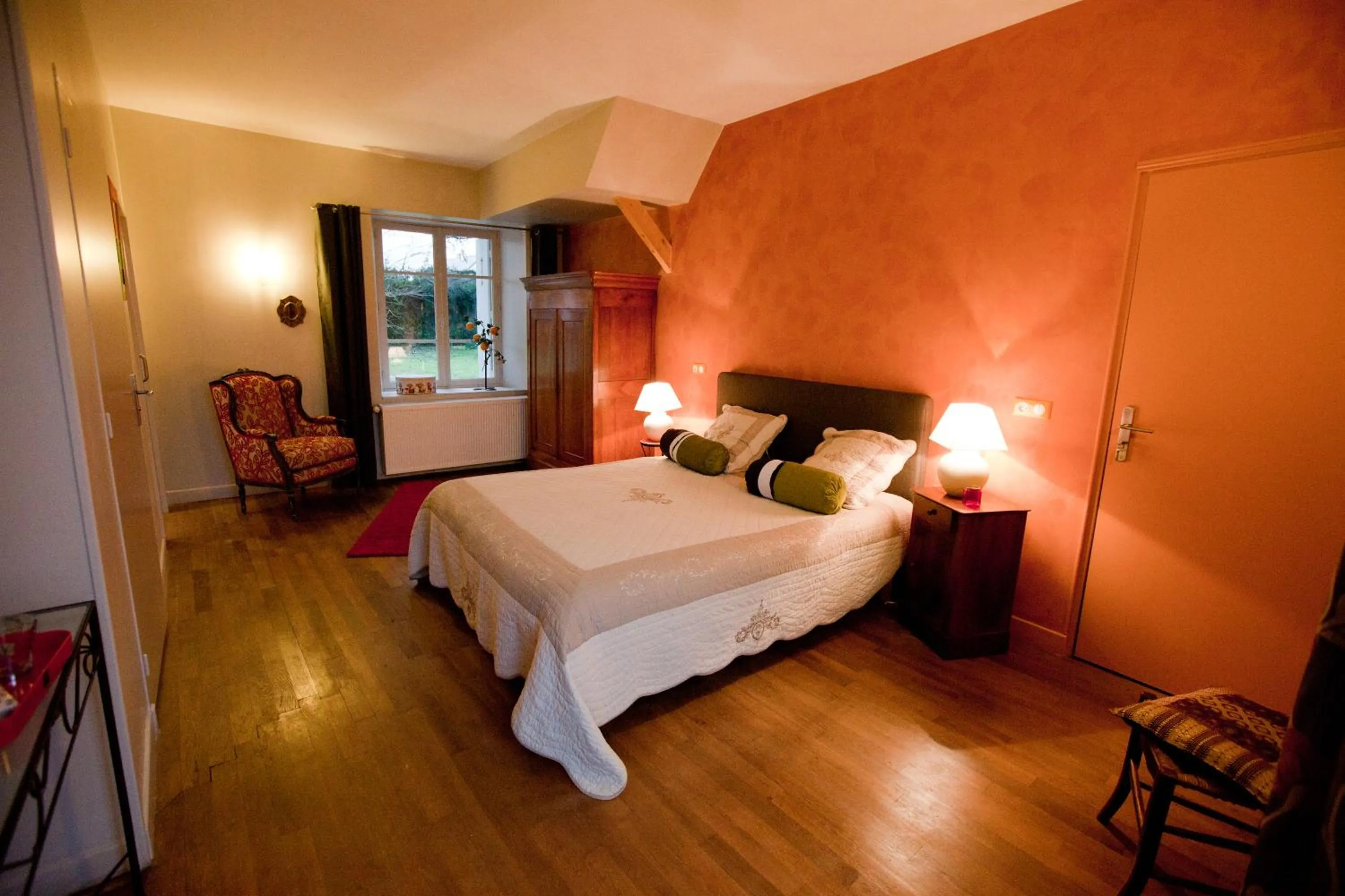 Photo of the whole room, Bed in Manoir d'Orbé