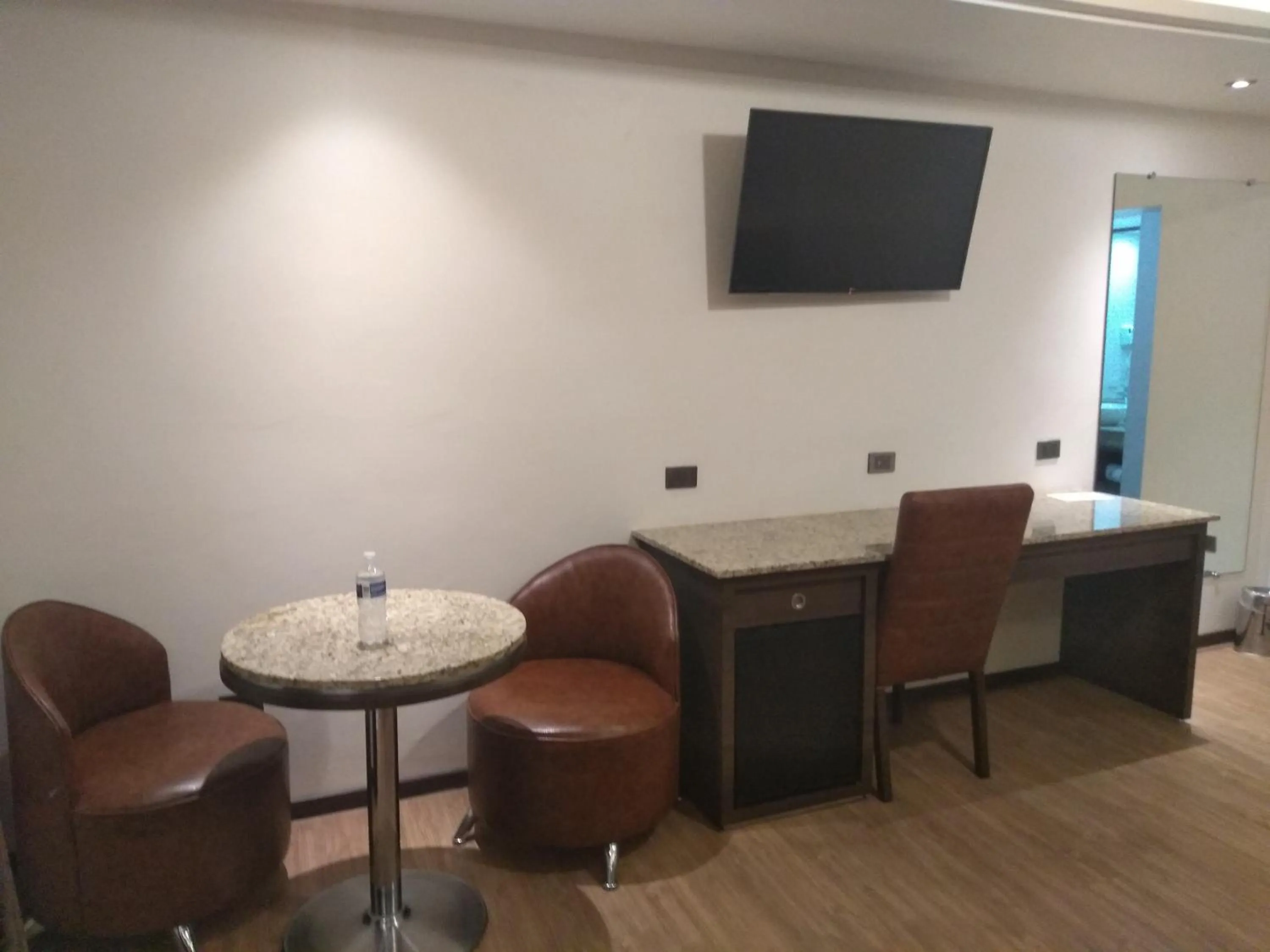 Hotel Jiménez Plaza